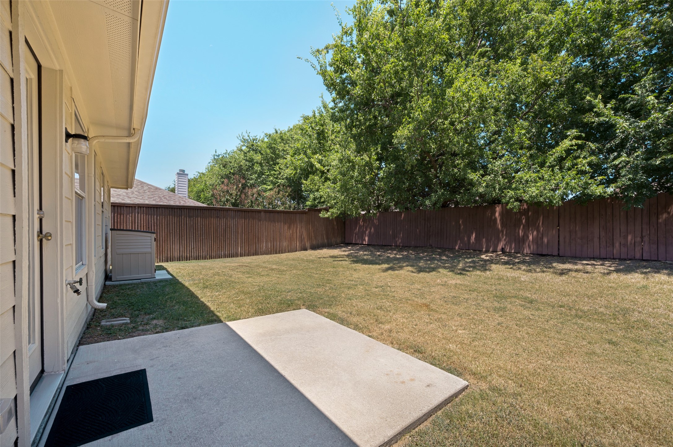 3707 Redwood Circle