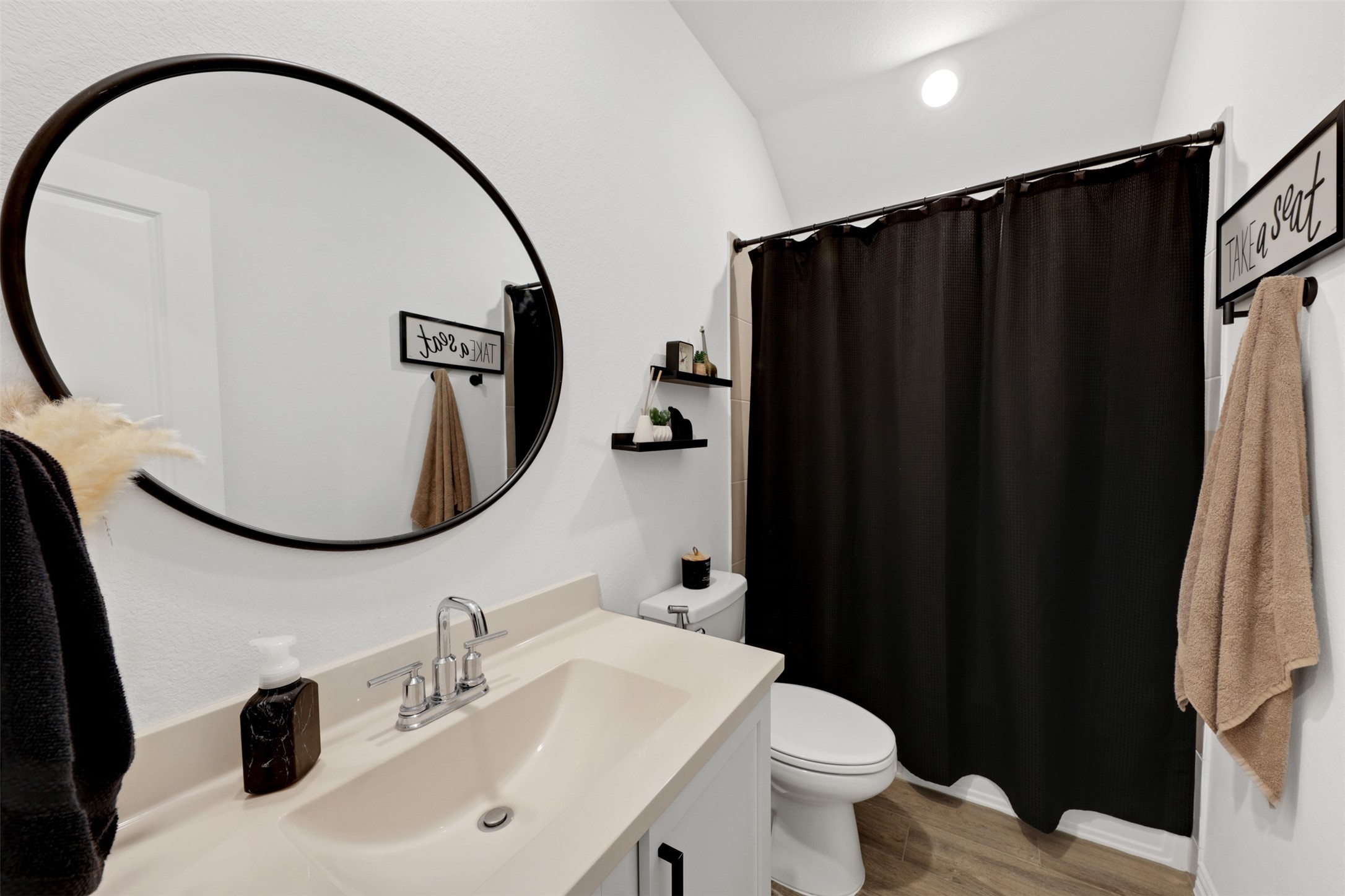 1209 Sweetgum Street