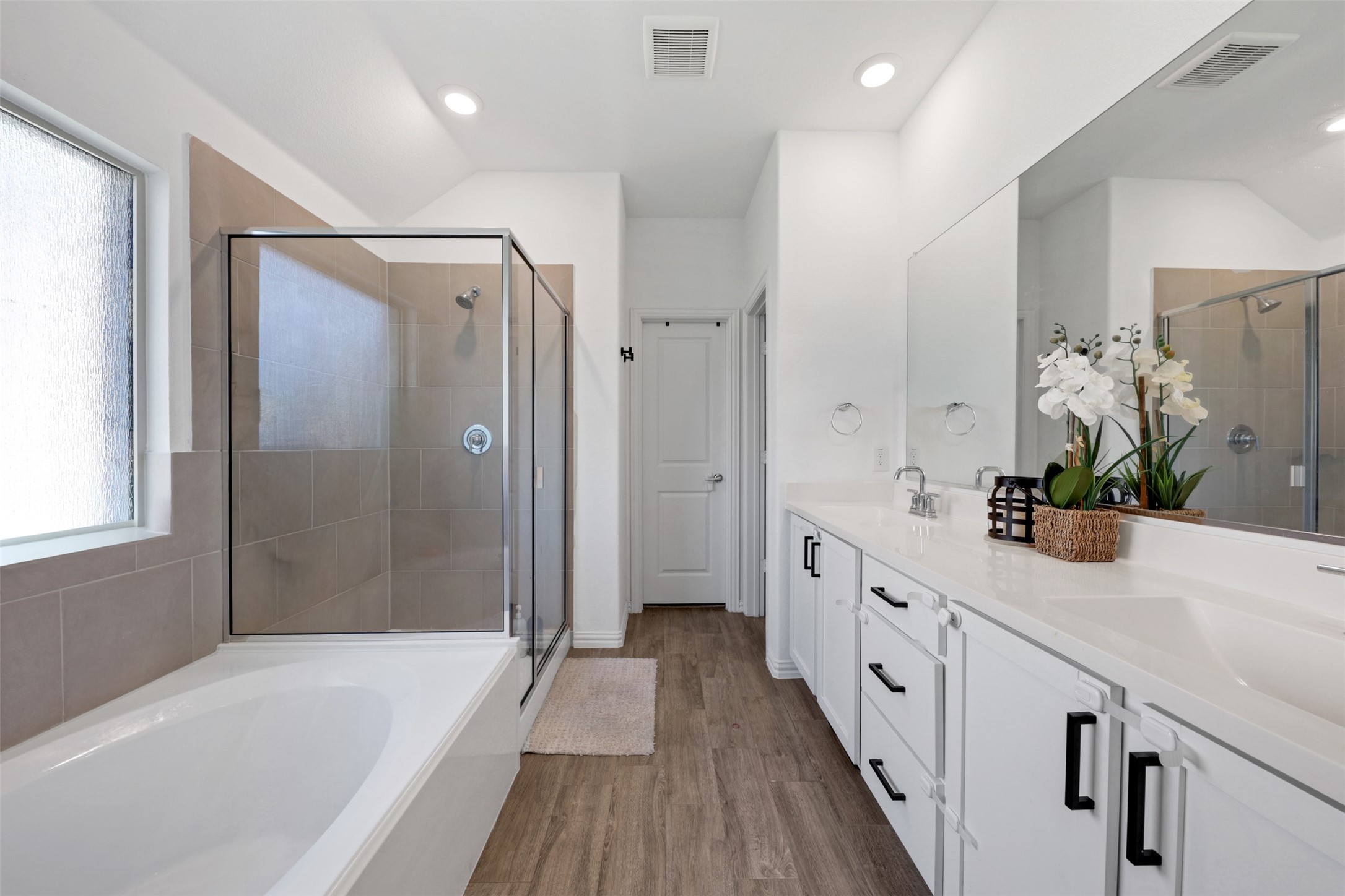 1209 Sweetgum Street