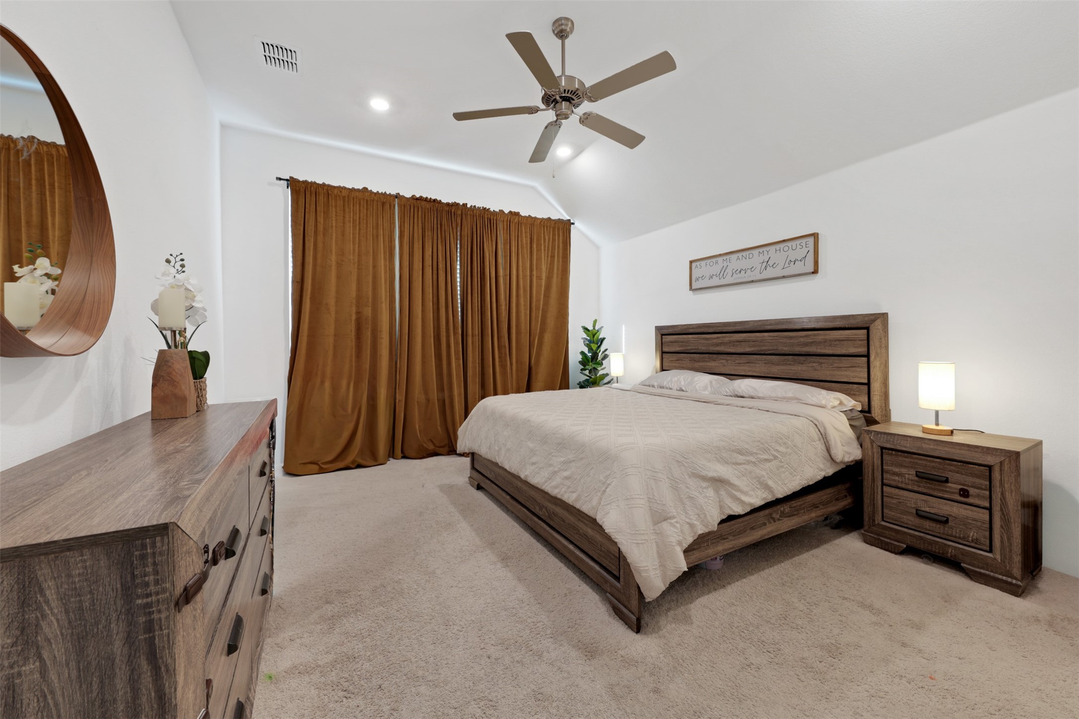 1209 Sweetgum Street