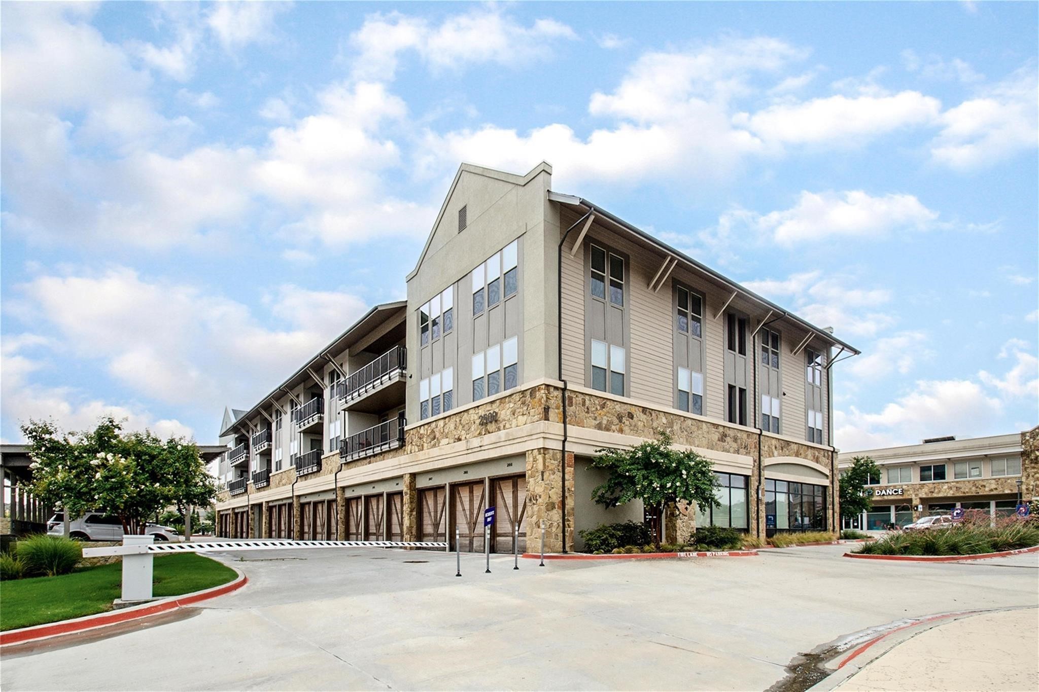 2500 King Arthur Boulevard 301