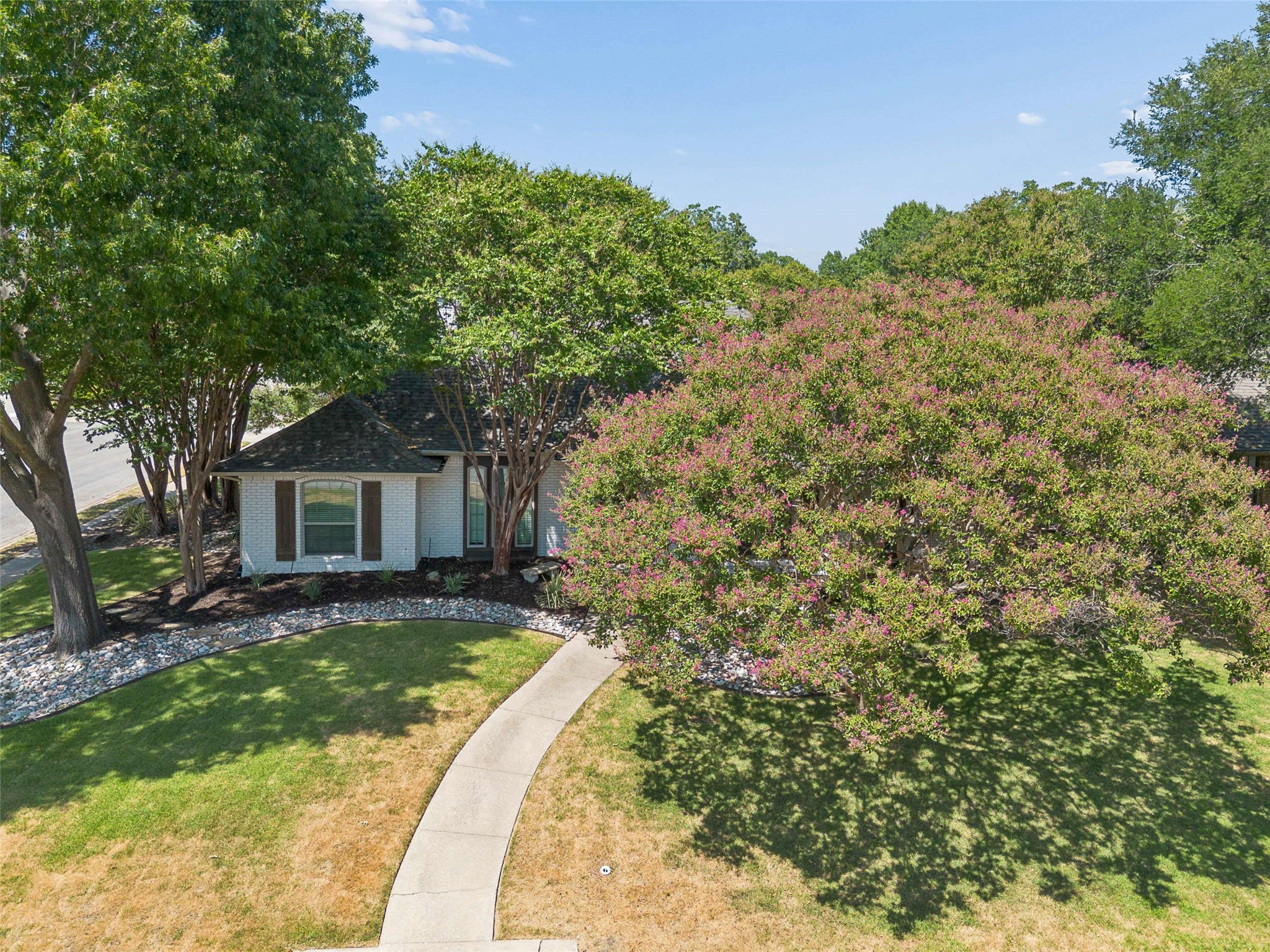 901 Autumn Lake Drive