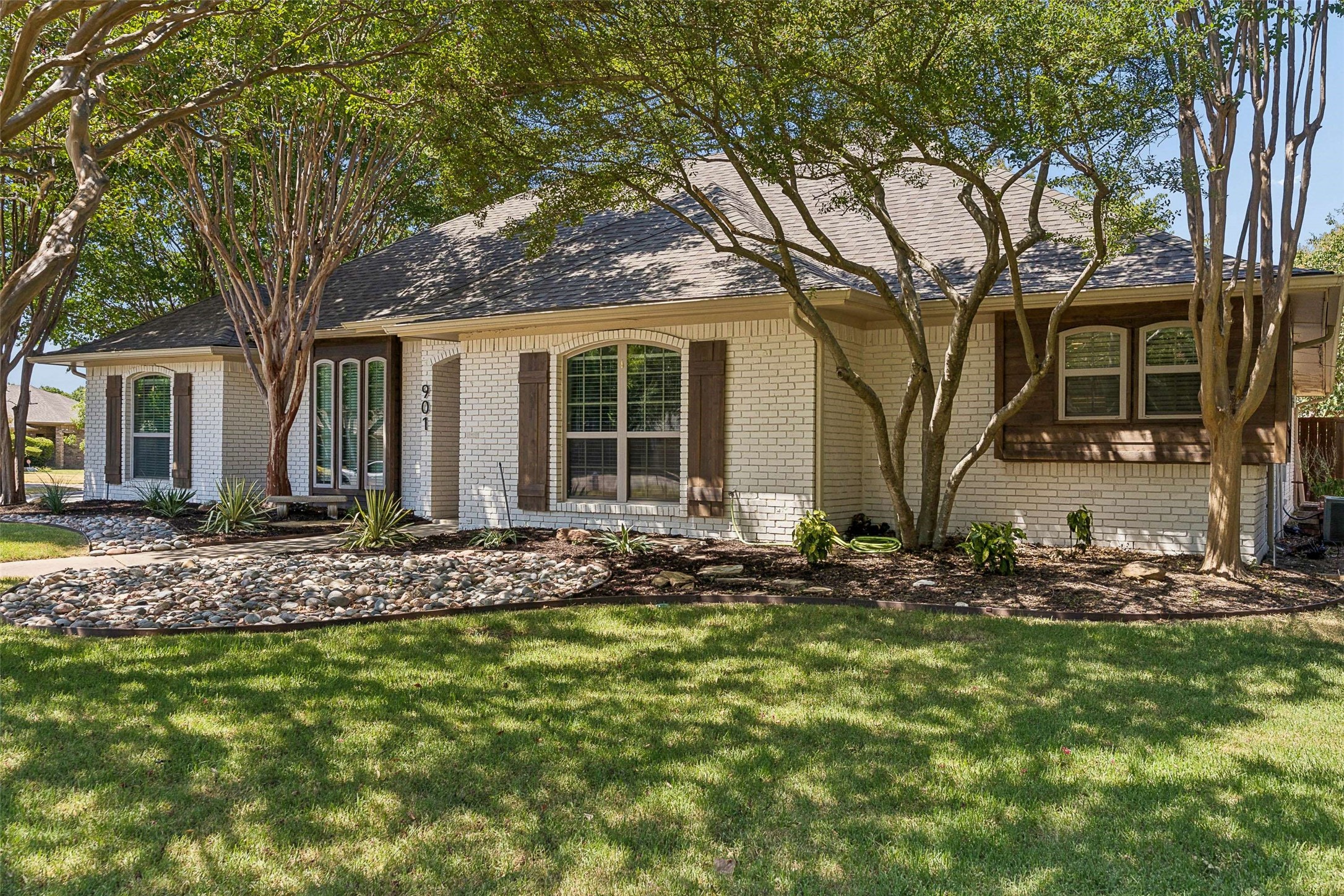 901 Autumn Lake Drive