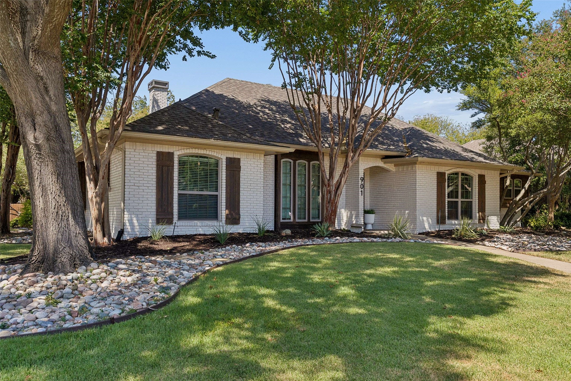 901 Autumn Lake Drive