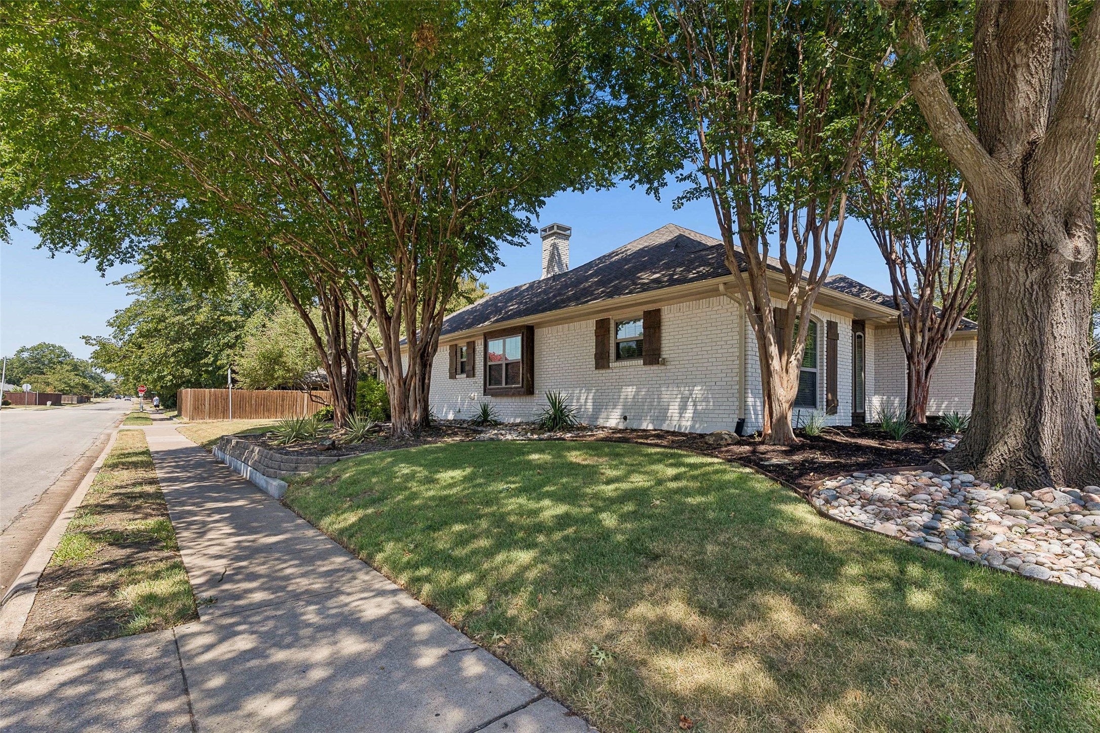 901 Autumn Lake Drive