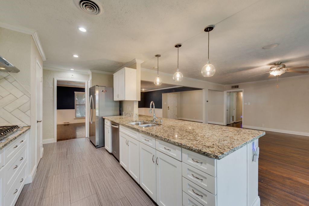 3662 Weeburn Drive