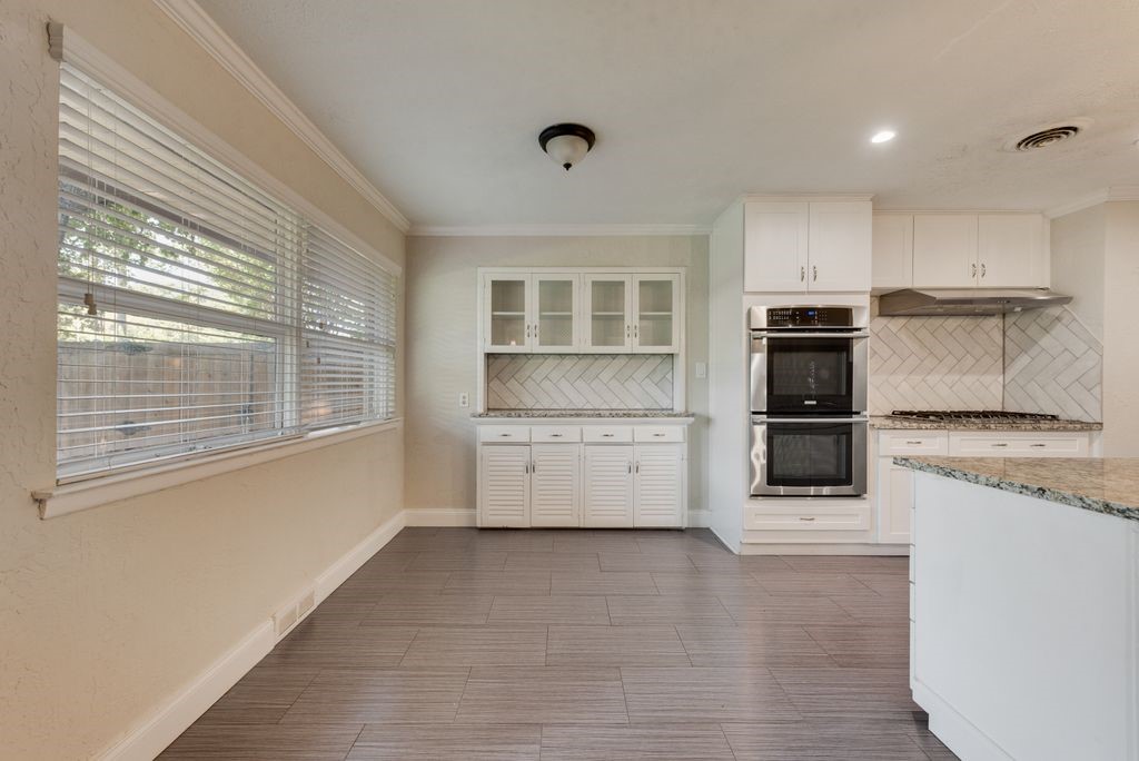3662 Weeburn Drive