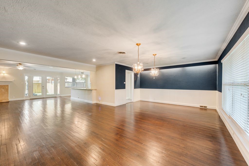 3662 Weeburn Drive