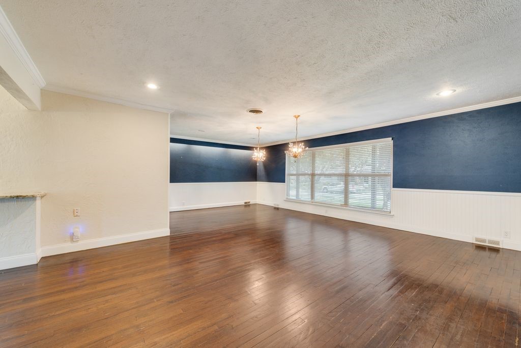 3662 Weeburn Drive