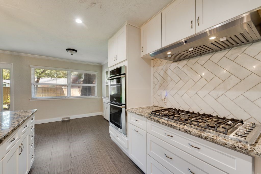 3662 Weeburn Drive