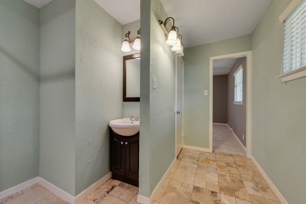 3662 Weeburn Drive