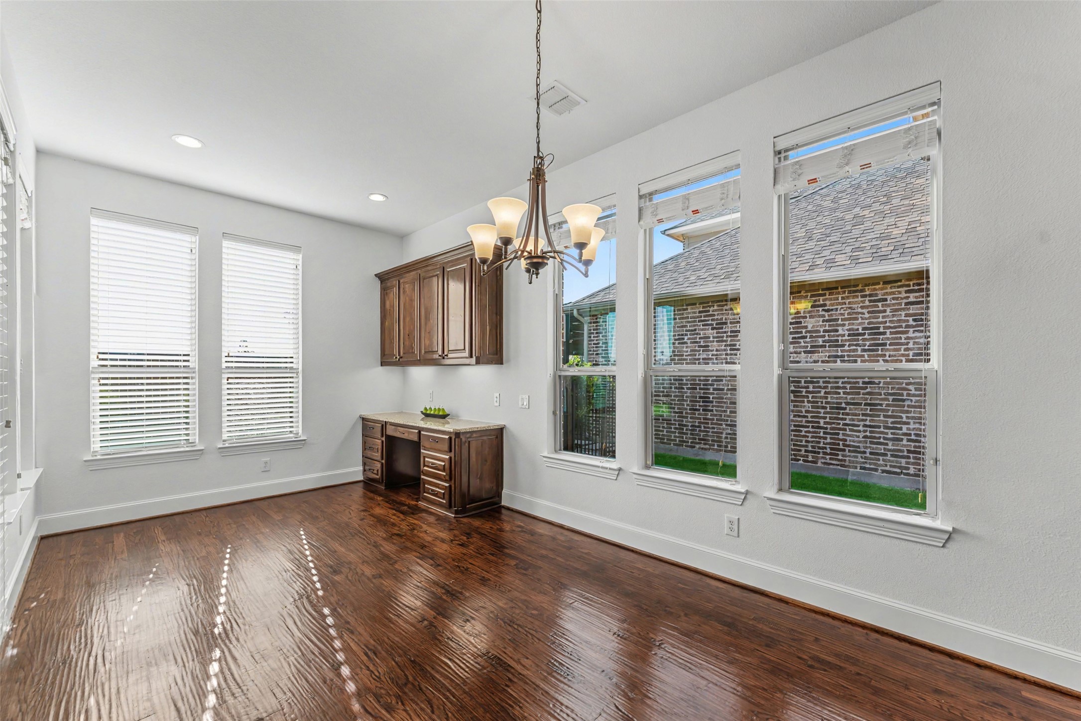 7527 Wright Drive