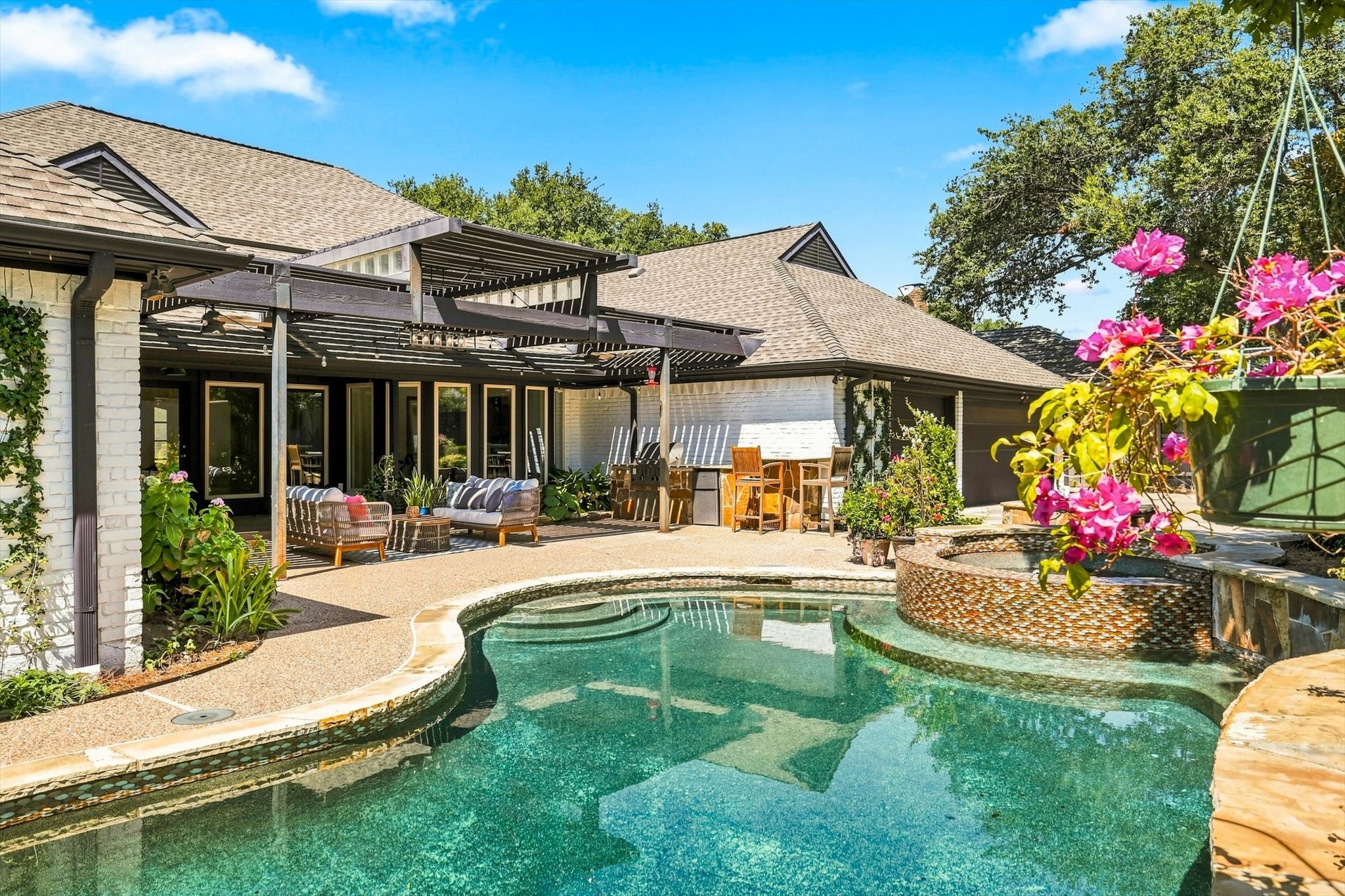 5702 Club Oaks Drive