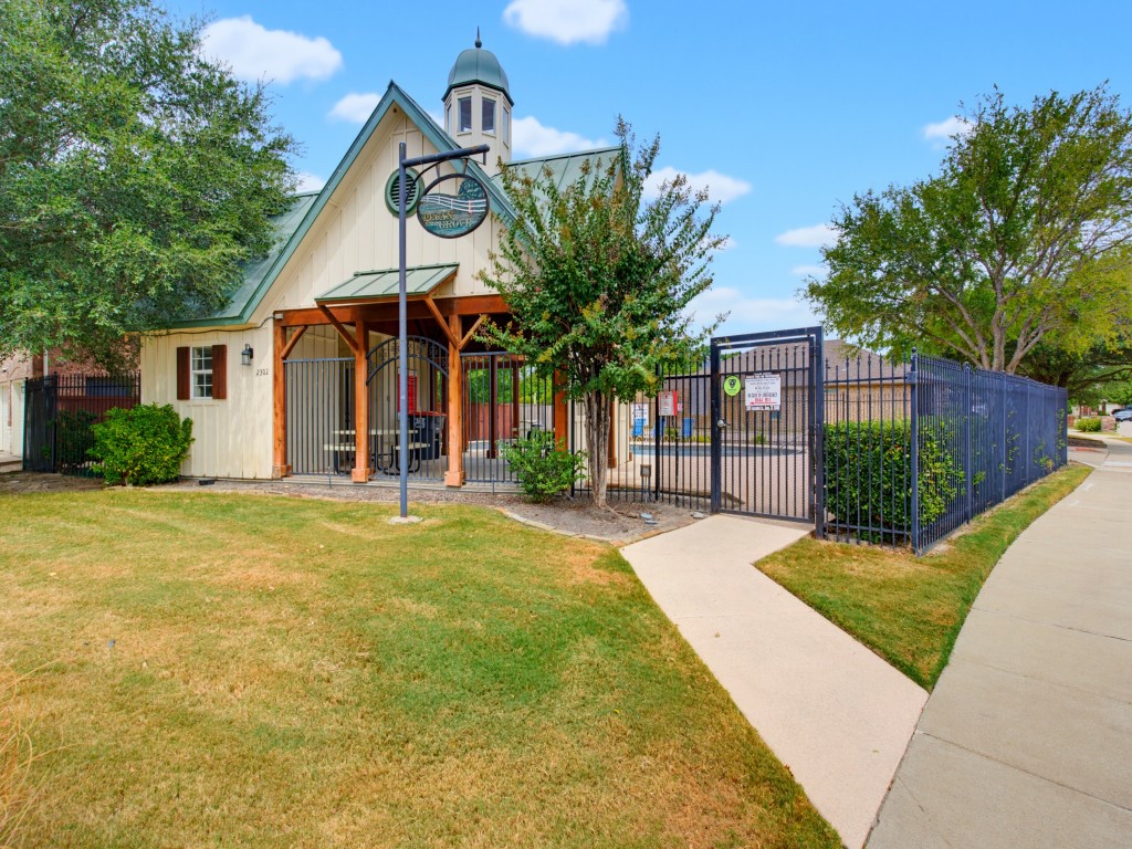 1906 Pecan Grove Drive