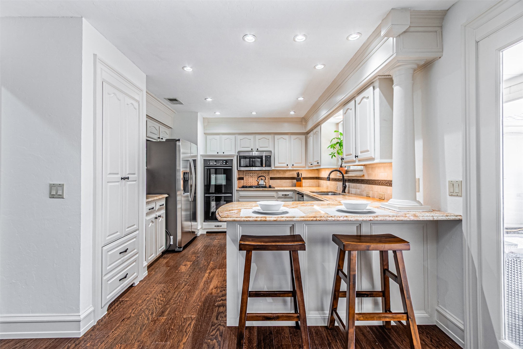 2509 Shadow Lane Drive