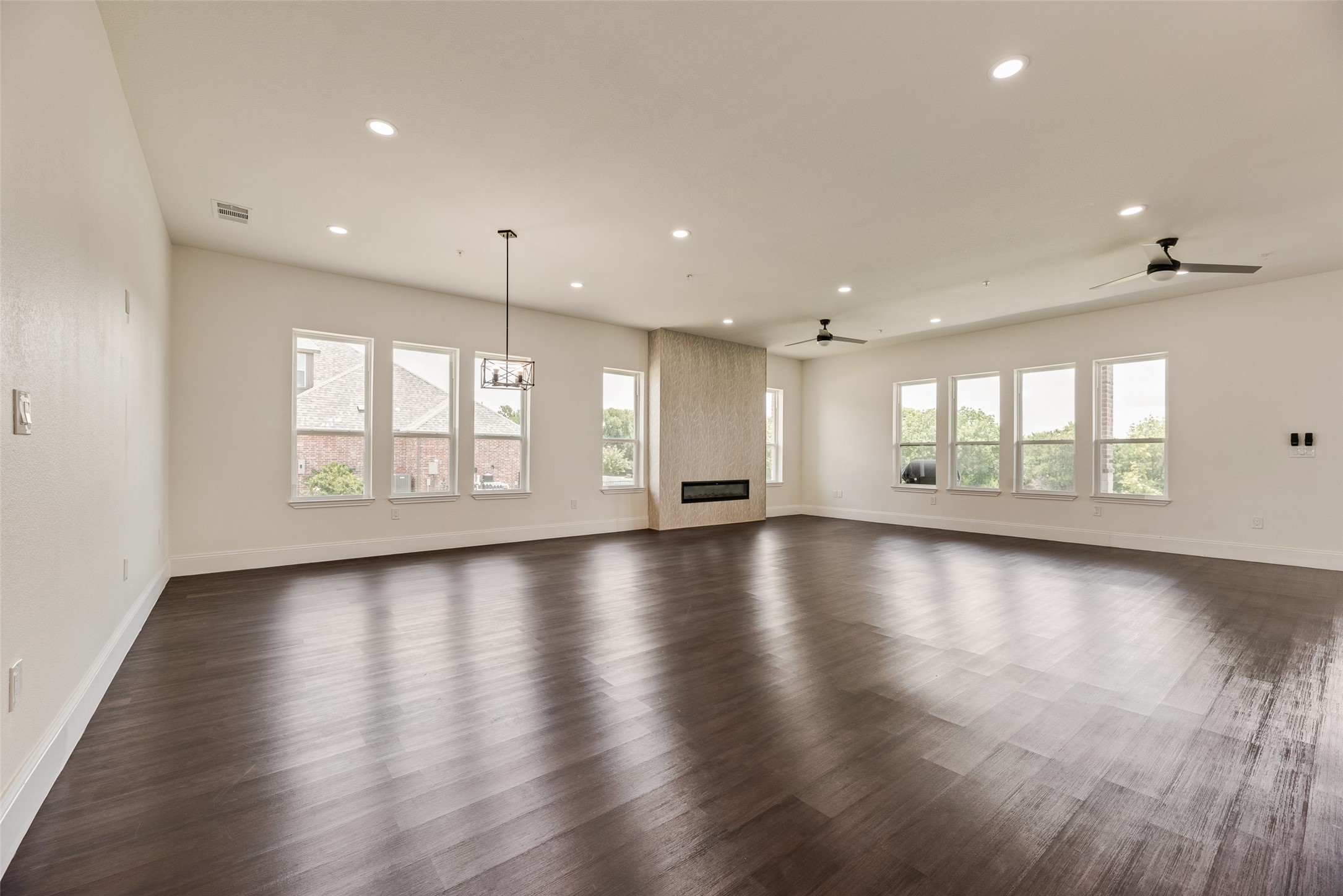 1045 Peppy San Drive