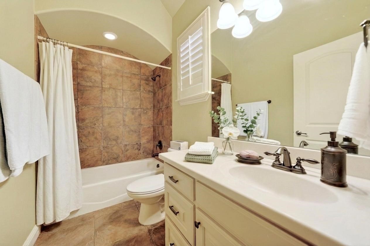 409 Settlers Ridge Drive