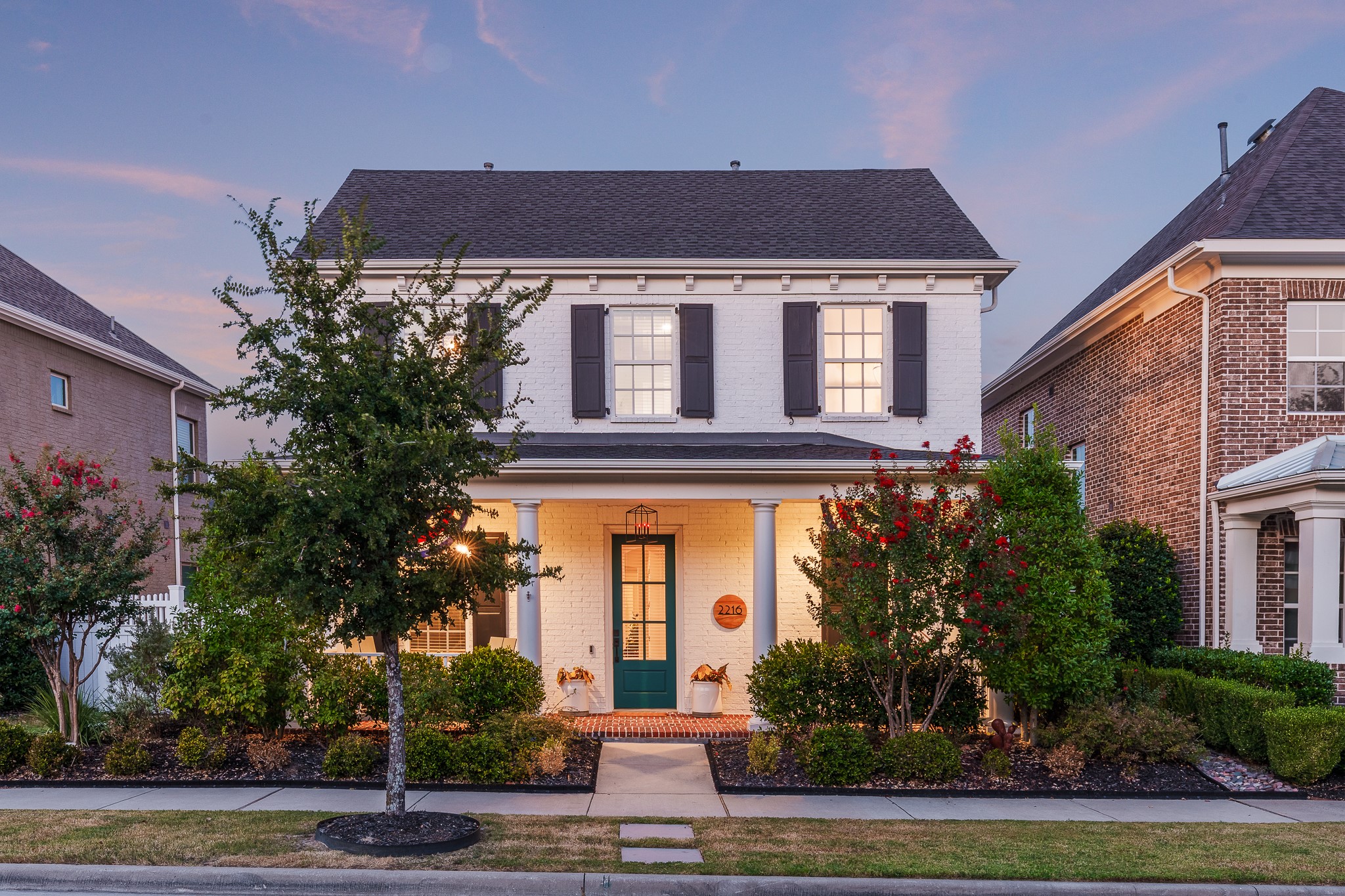 2216 Tremont Boulevard
