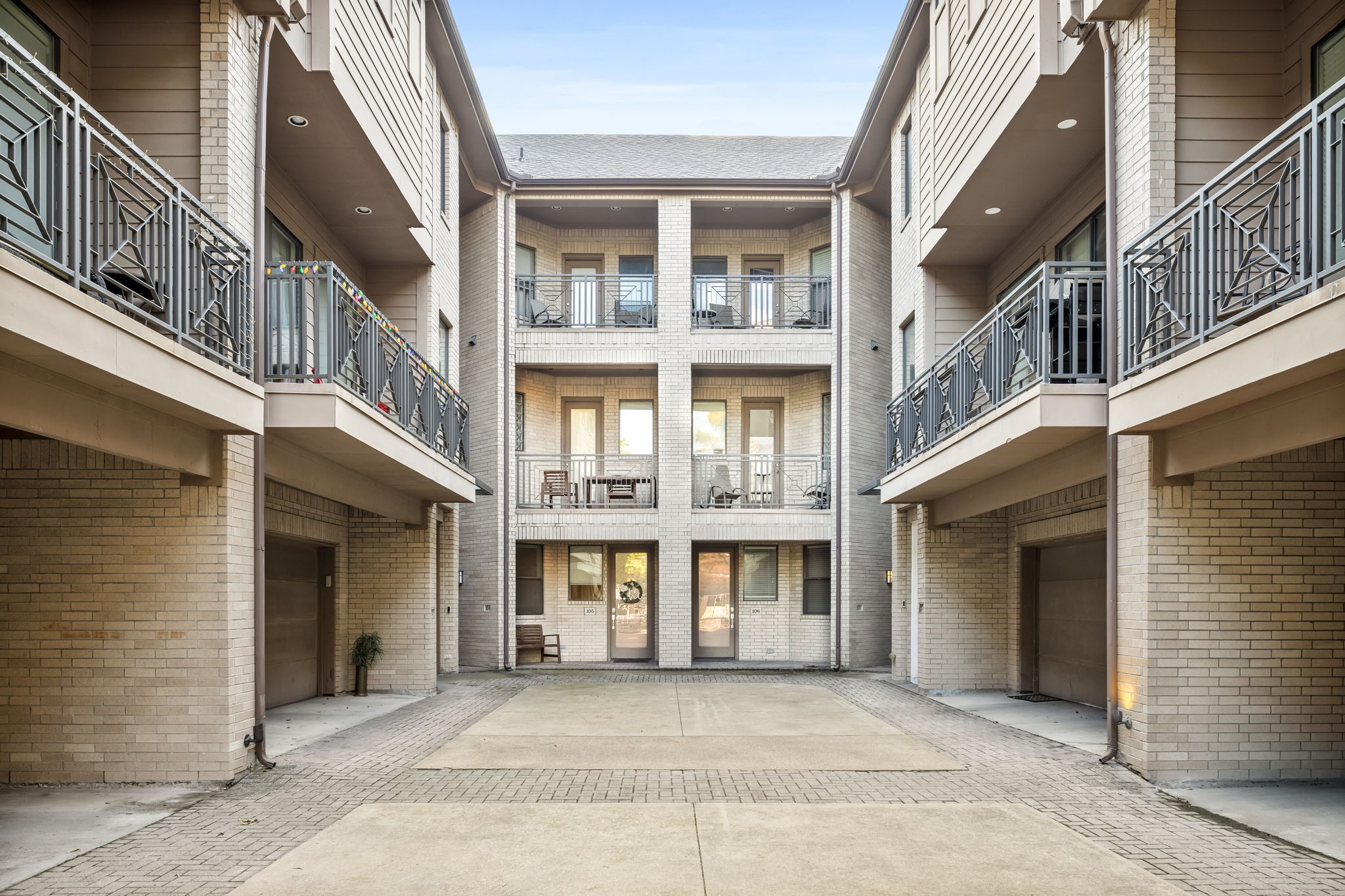 4023 Rawlins Street 105