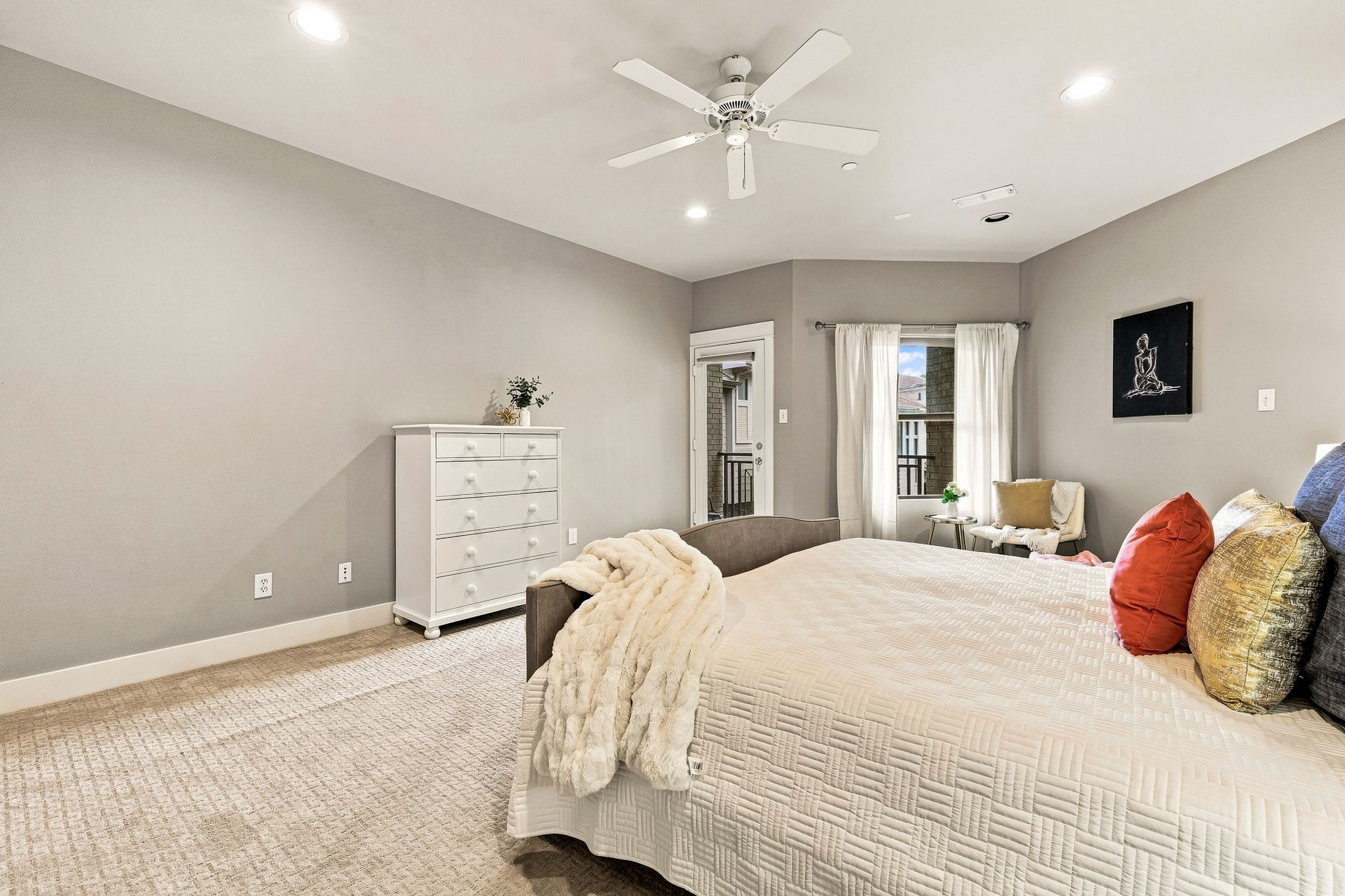 4023 Rawlins Street 105