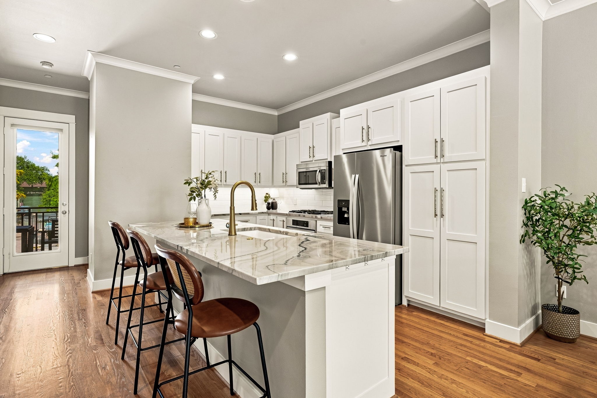 4023 Rawlins Street 105