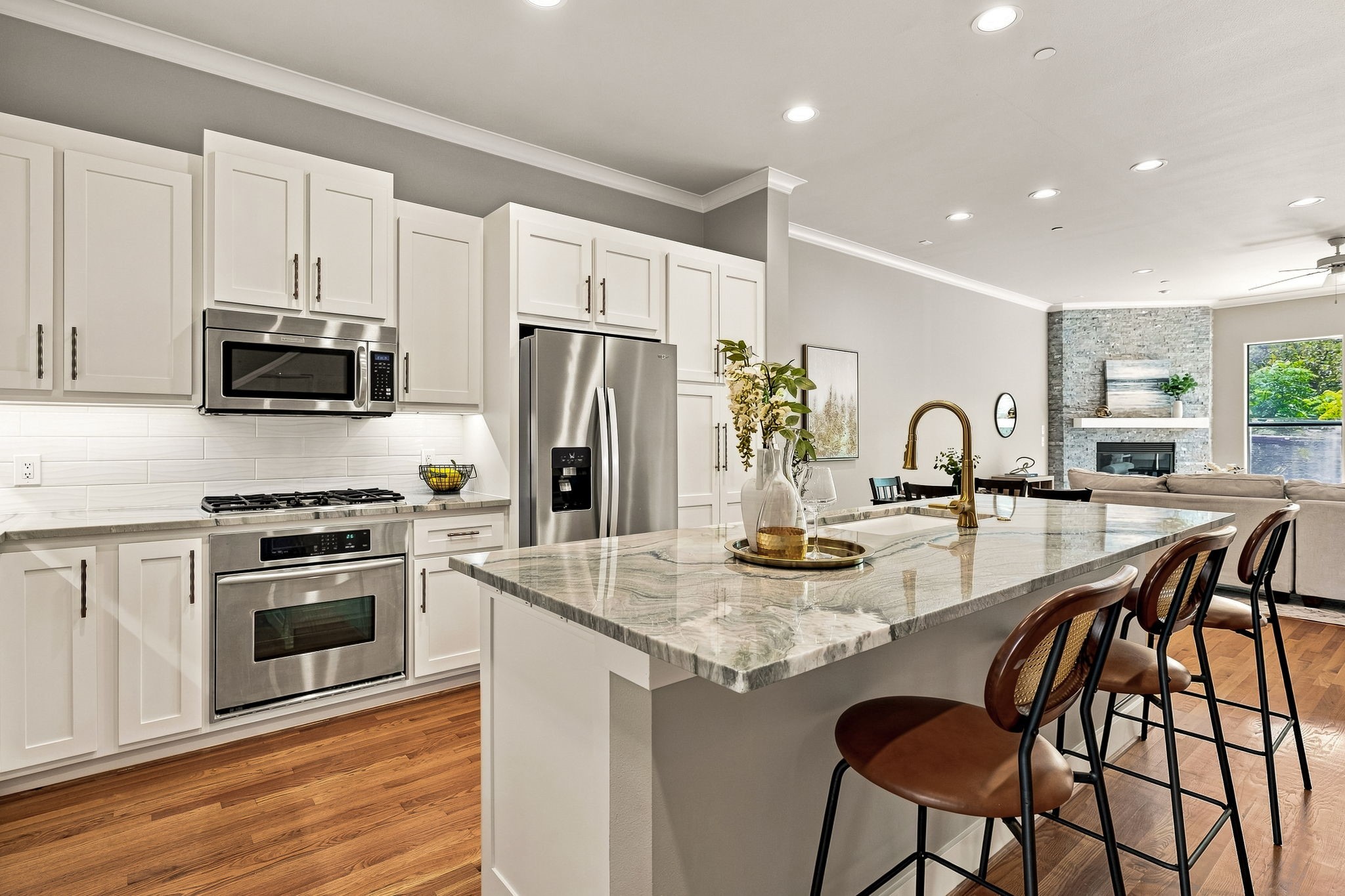 4023 Rawlins Street 105
