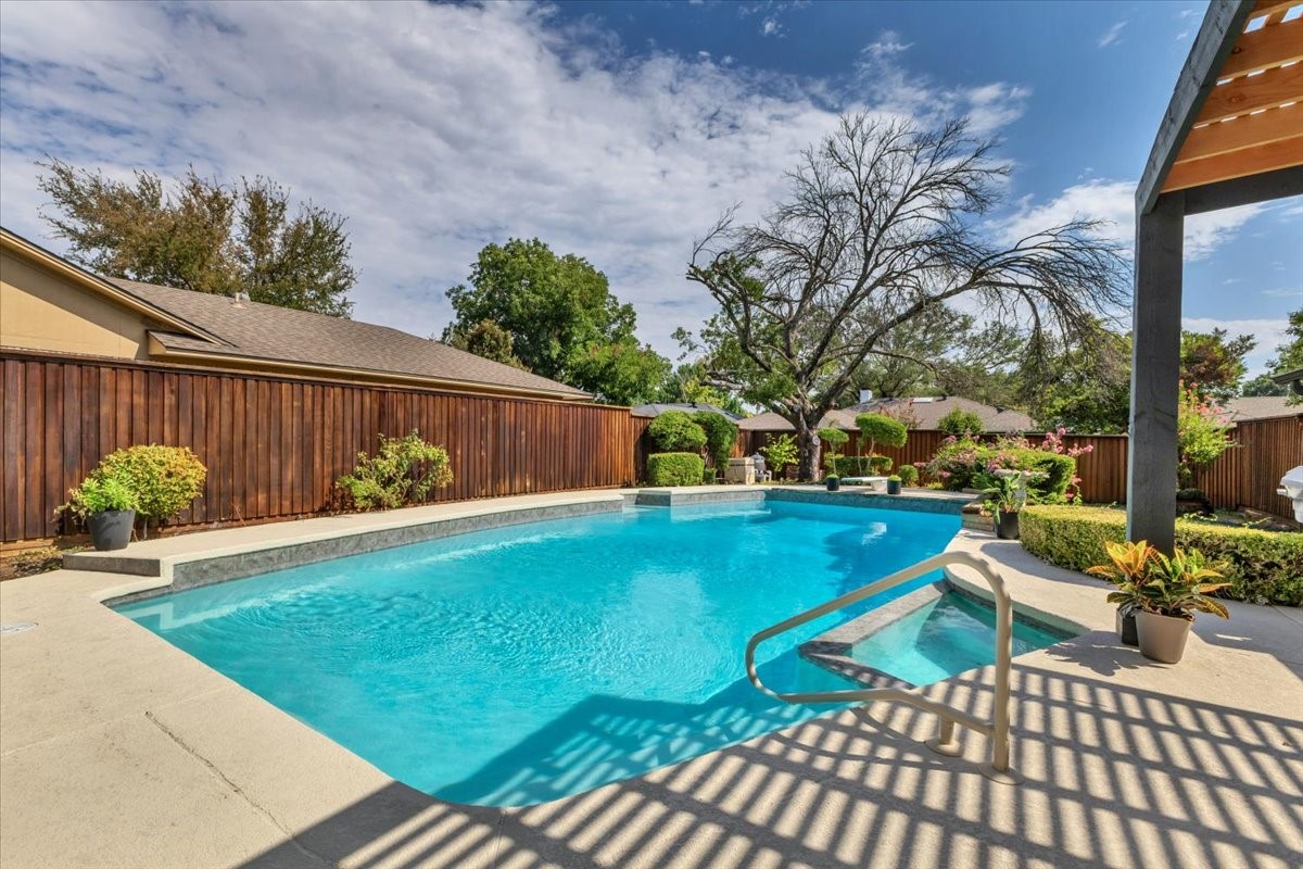 7240 Whispering Pines Drive