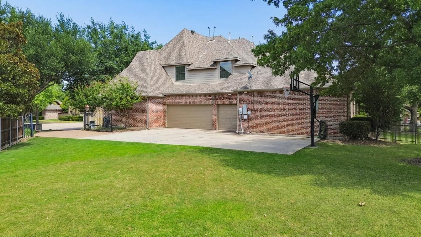 1712 Singletree Court