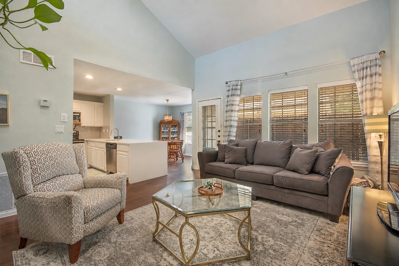 704 Creekwood Drive
