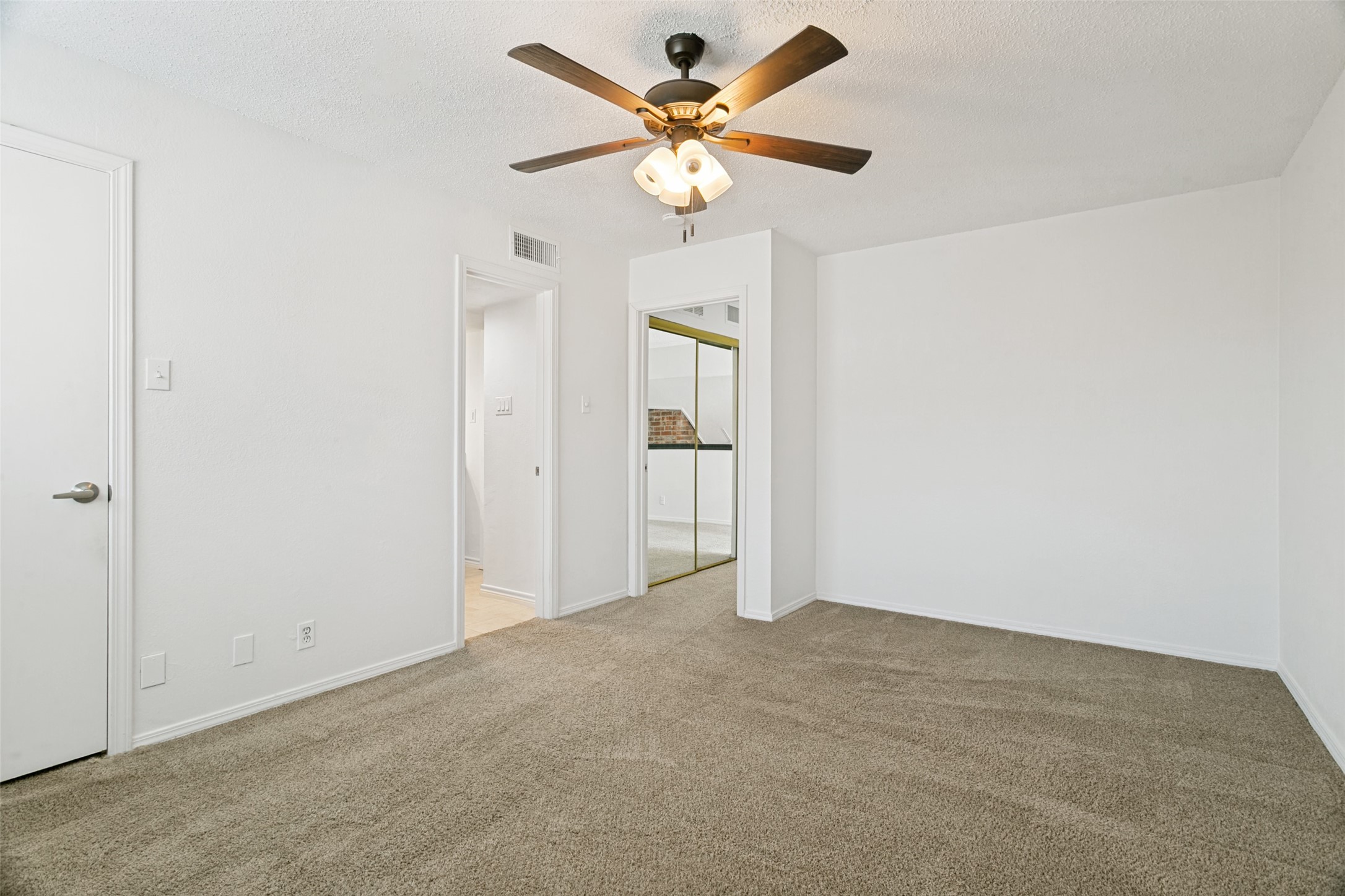 18240 Midway Road 901