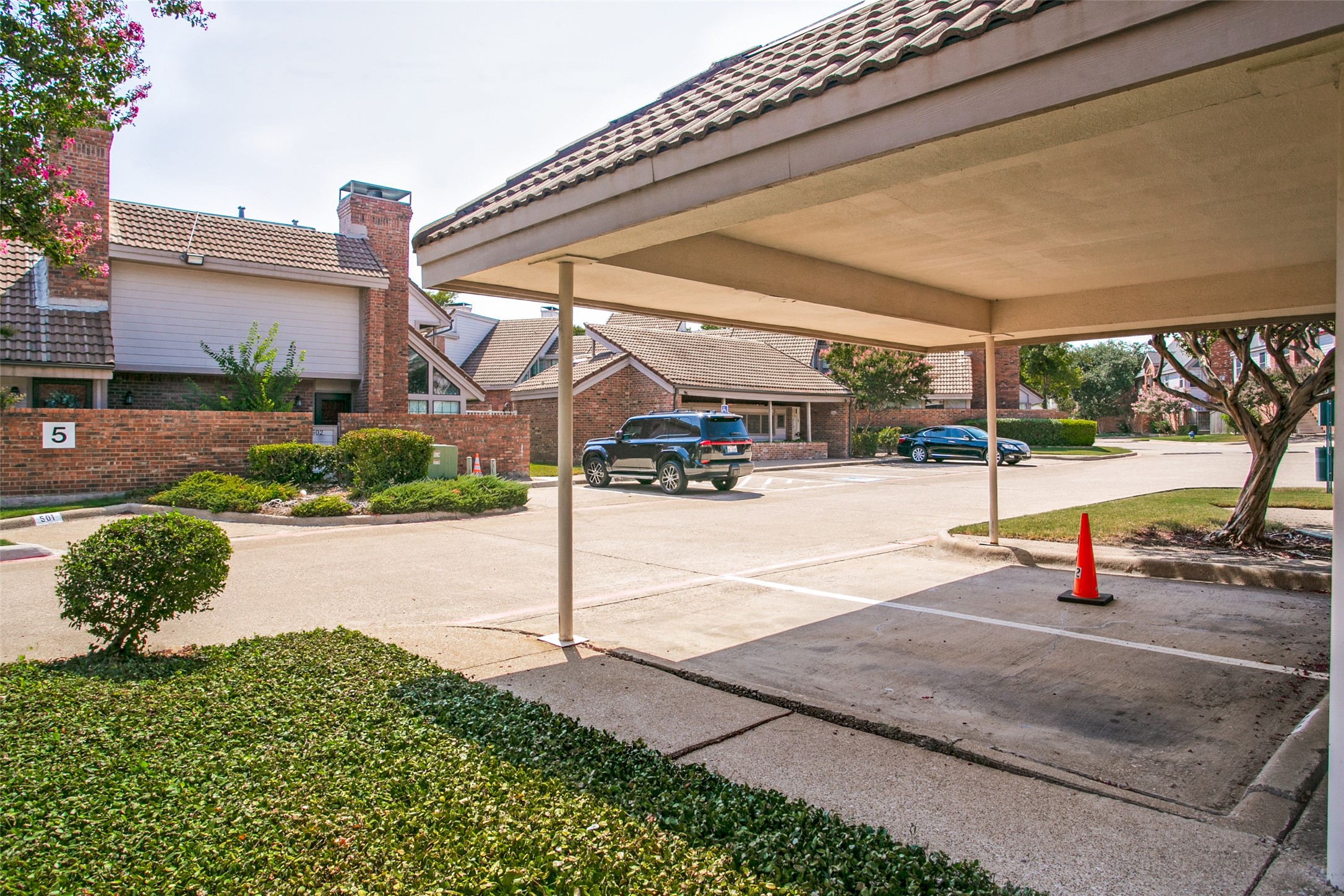 18240 Midway Road 901