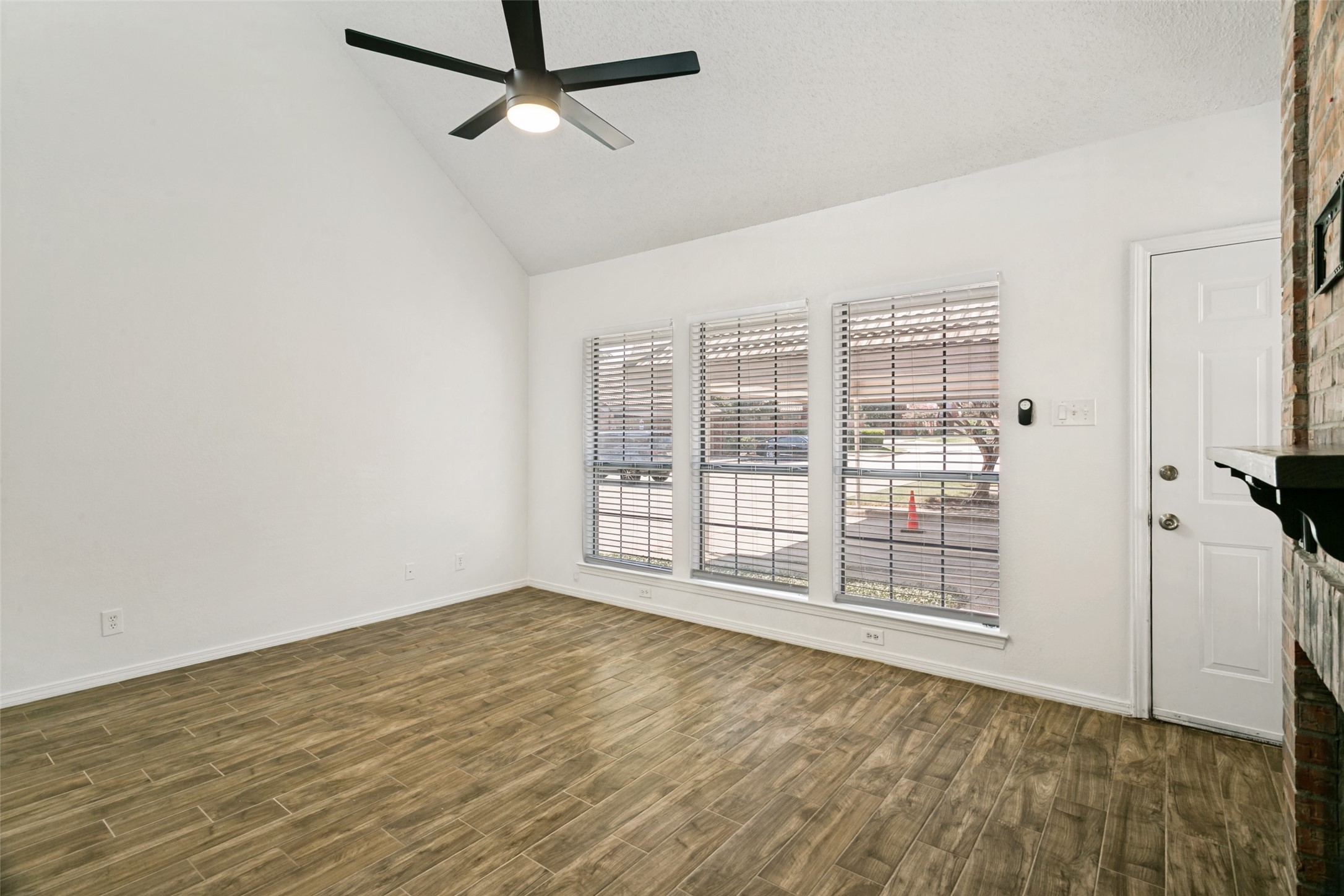 18240 Midway Road 901