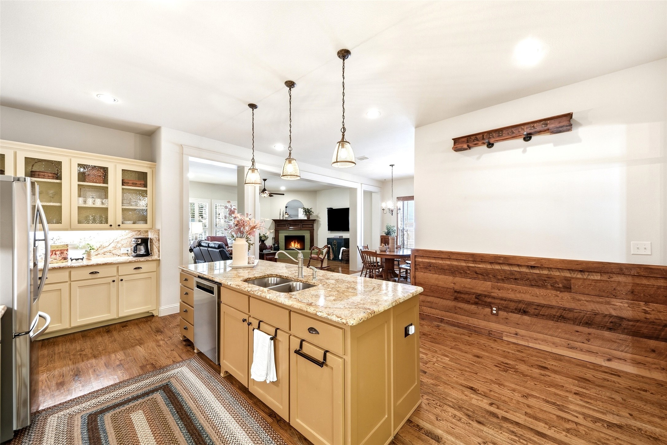 7205 Darrow Drive