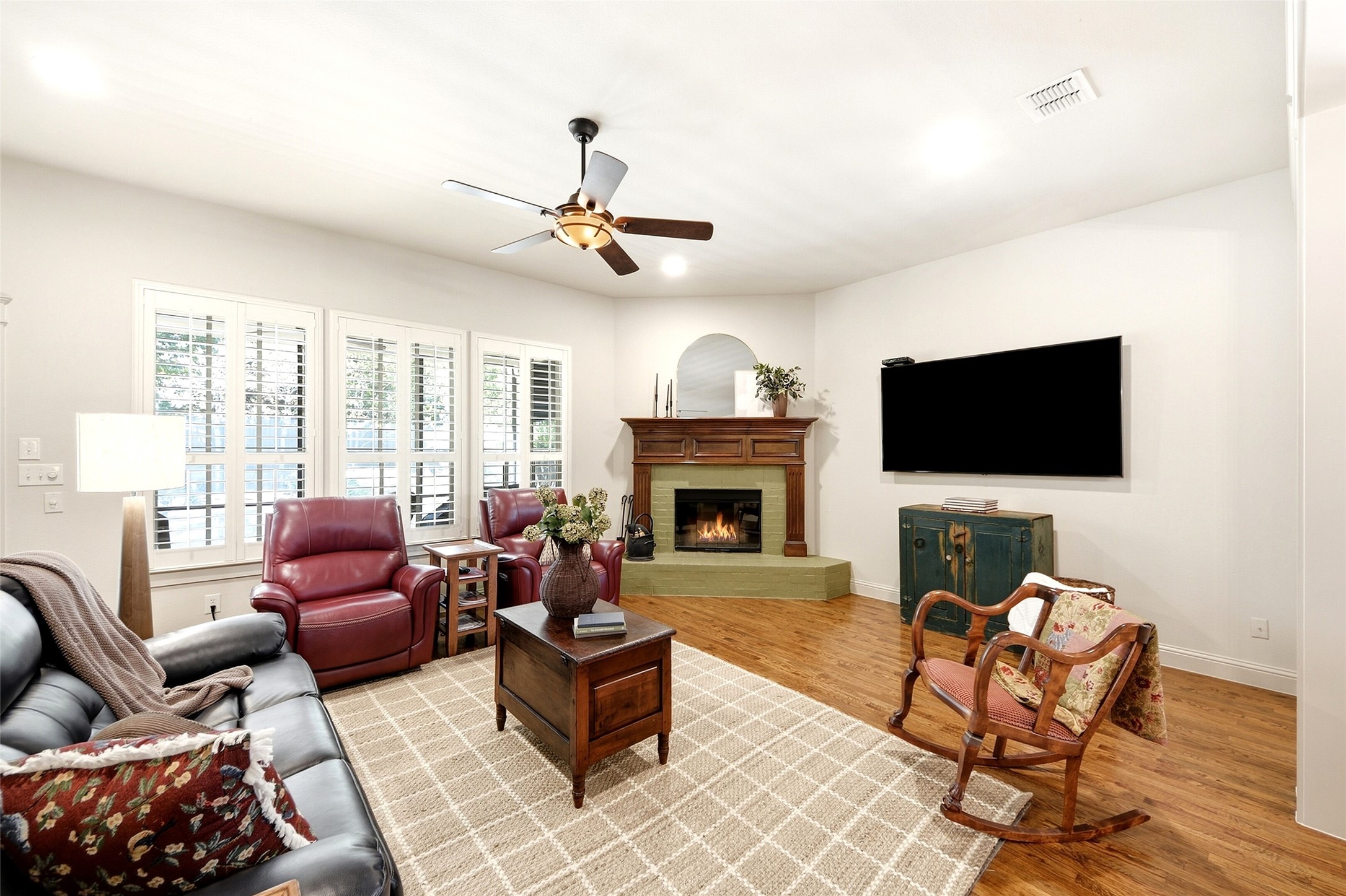 7205 Darrow Drive