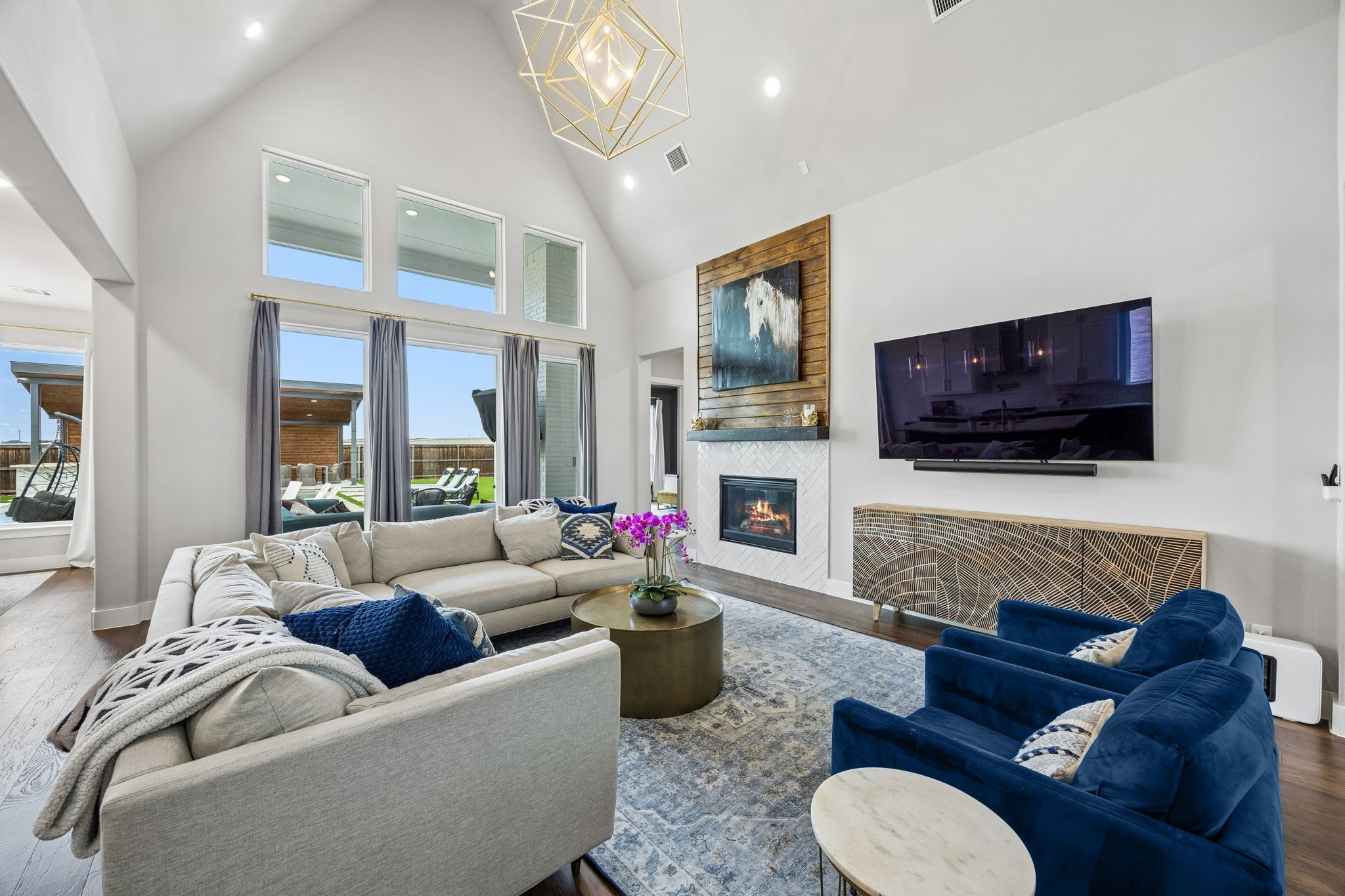 1844 Ellington Drive
