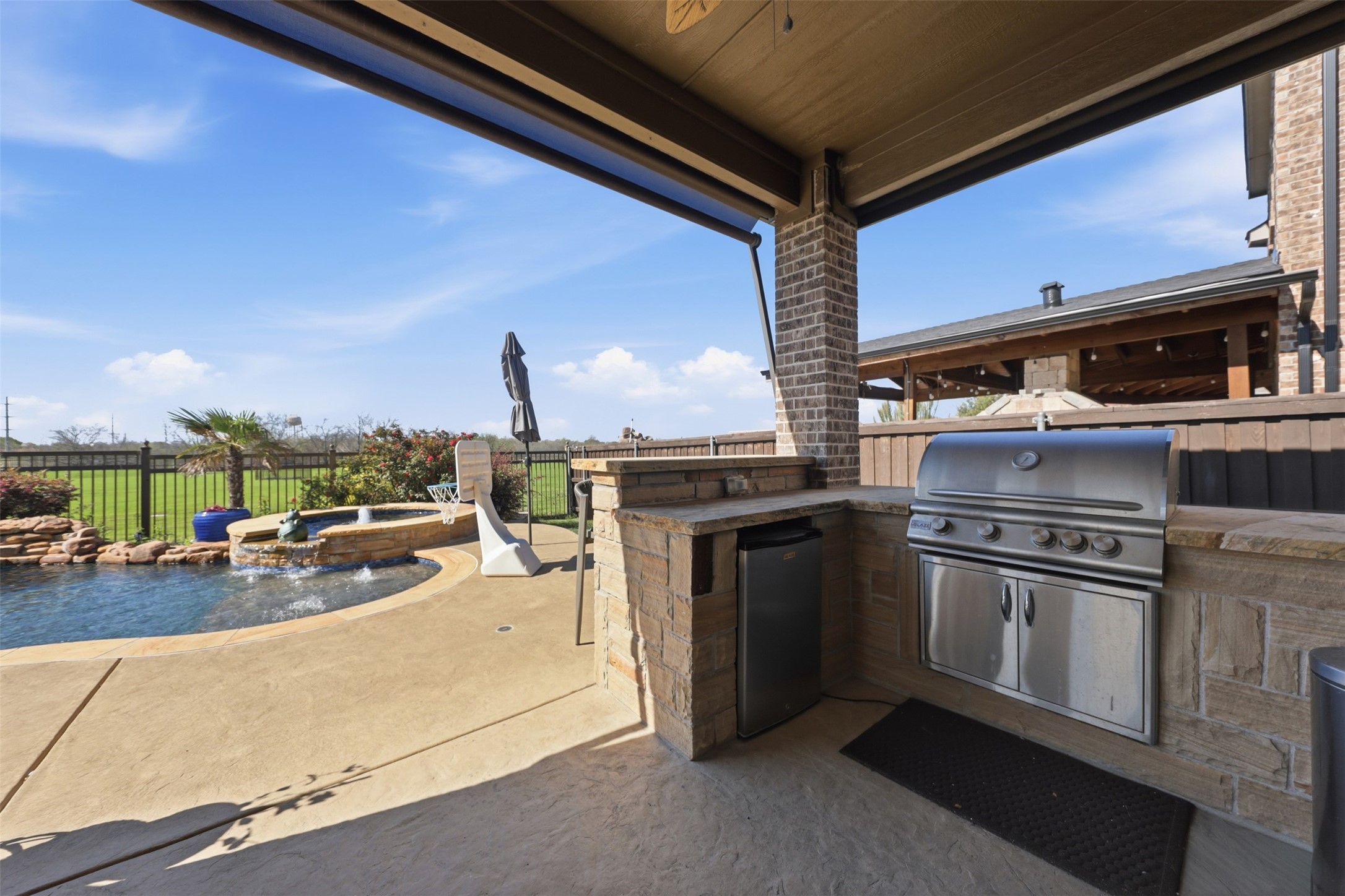 2143 Alcove Drive