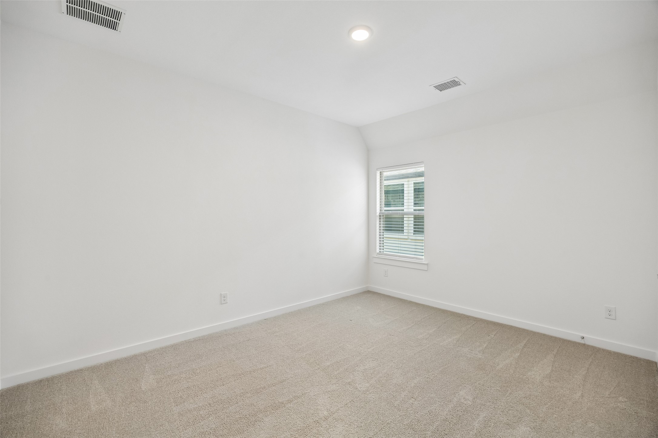 708 Kendall Lane