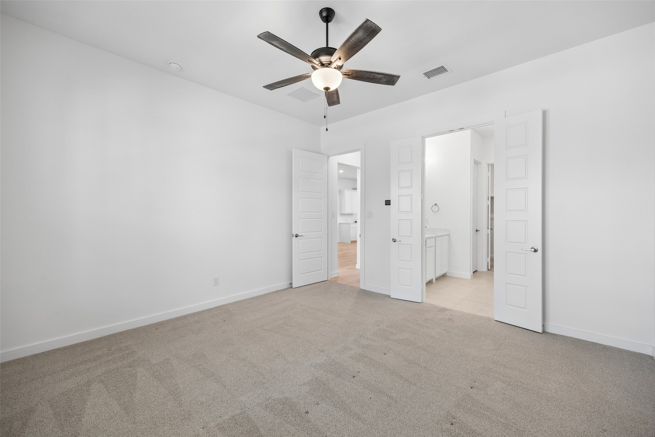 708 Kendall Lane