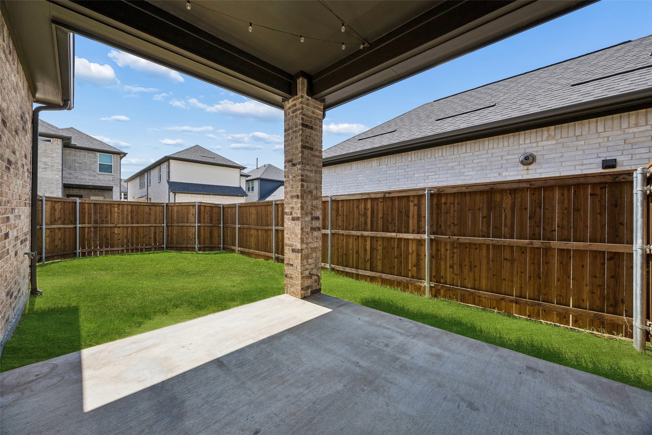 708 Kendall Lane