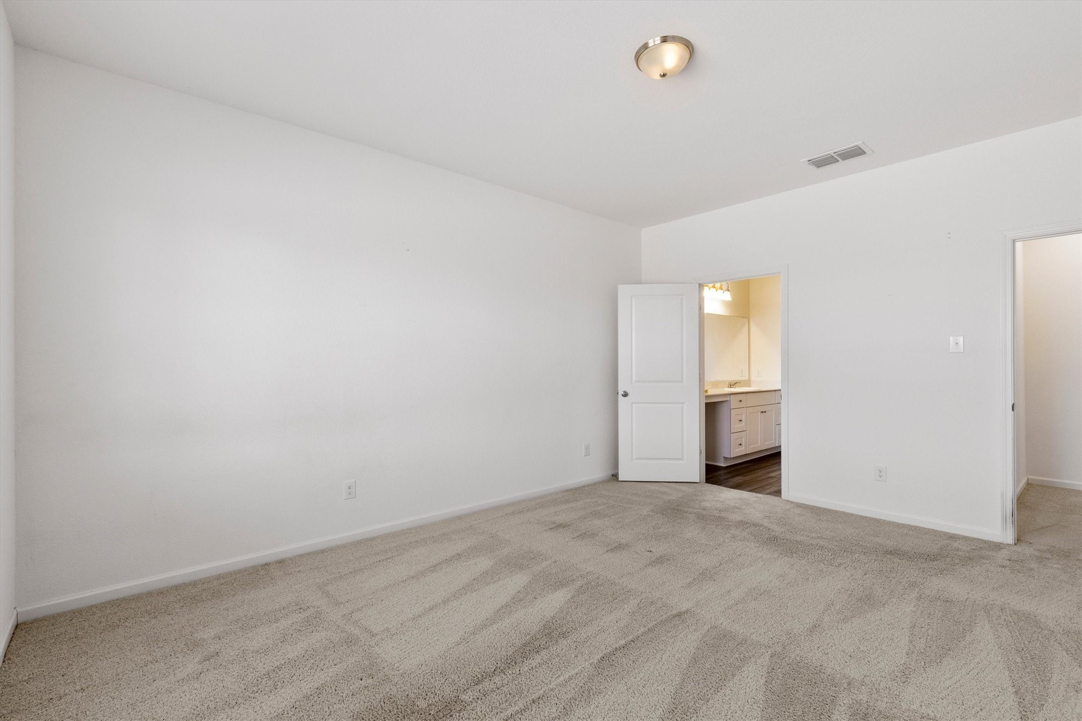 3008 Lacebark Court