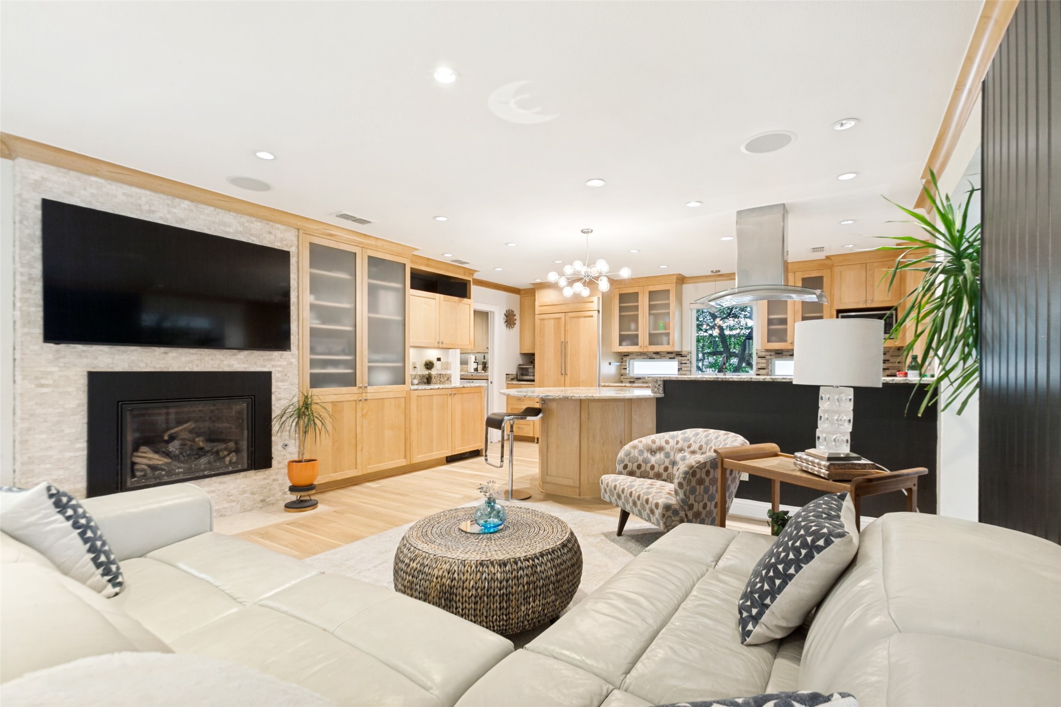 312 Canyon Valley Drive
