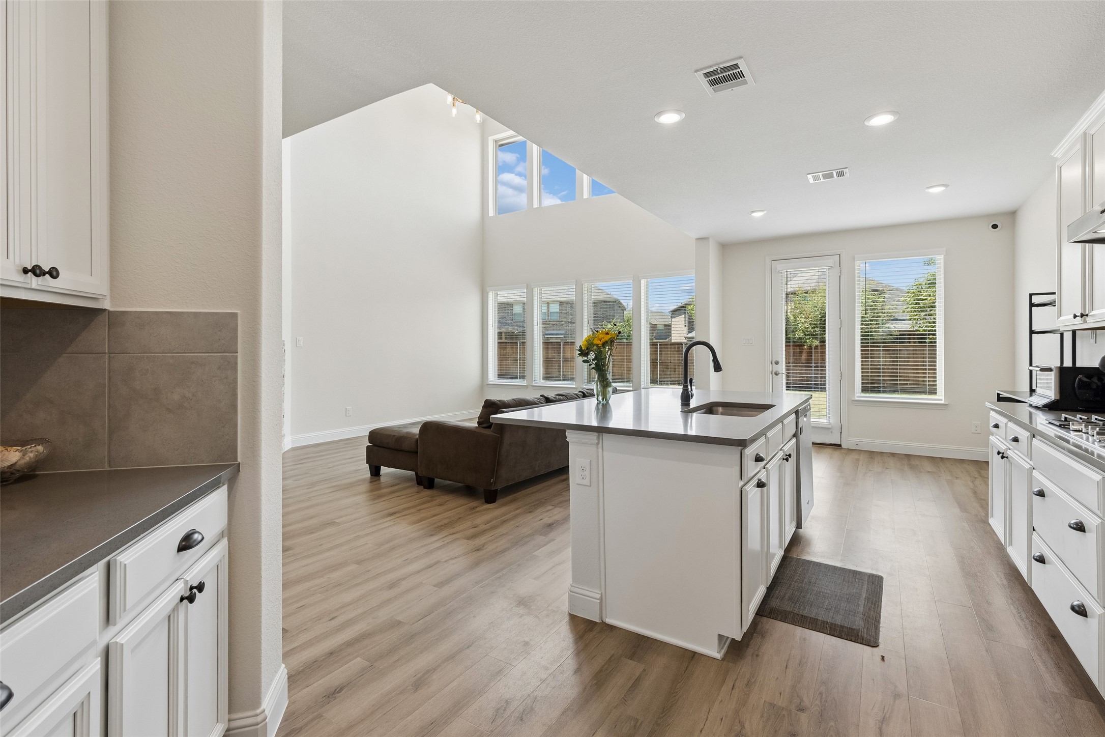 3103 Royal Lane