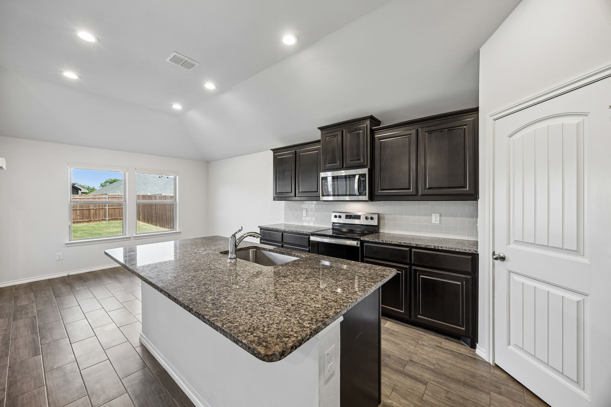 9916 Ginkgo Lane