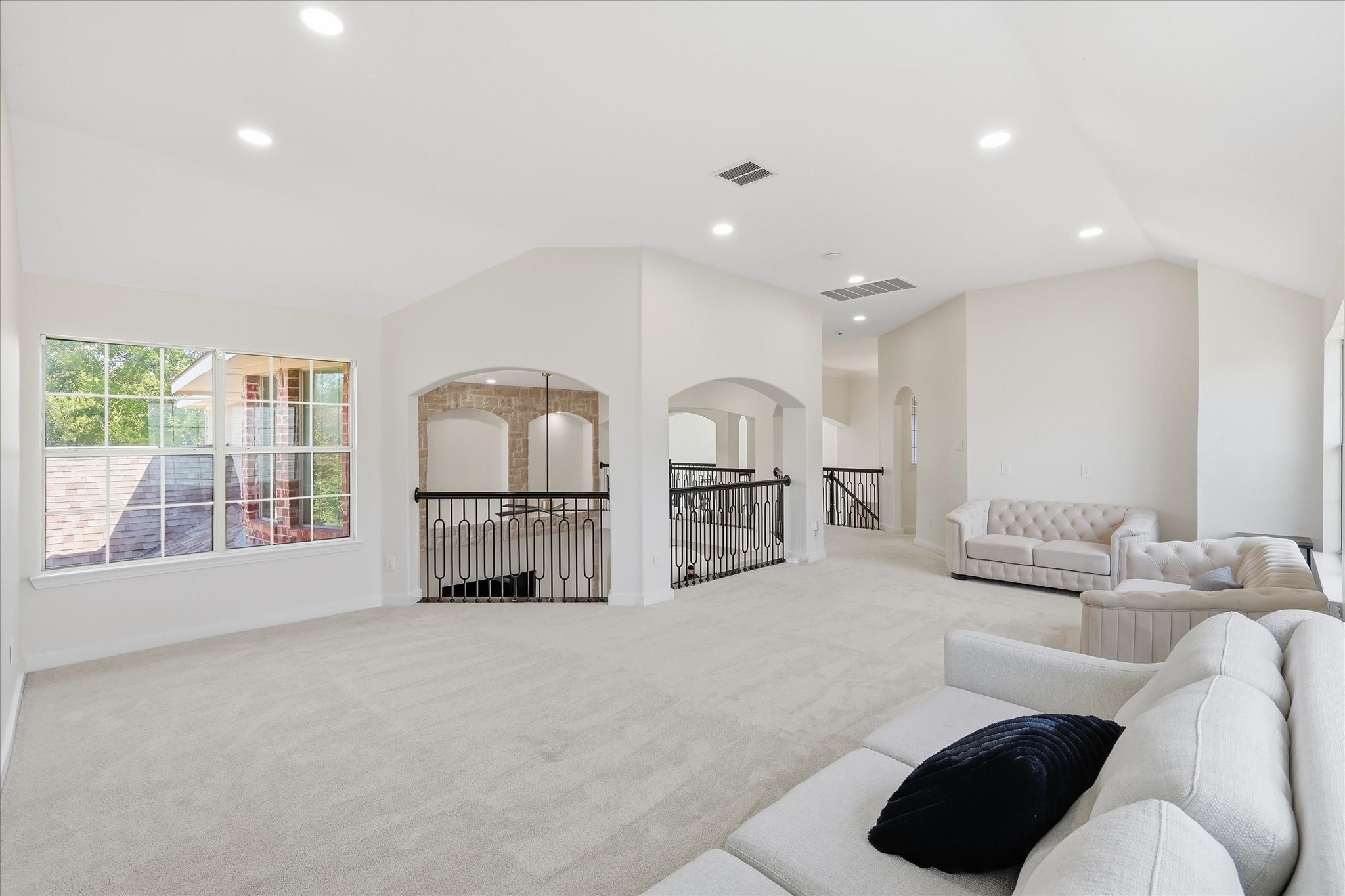 1106 Bridgeway Lane