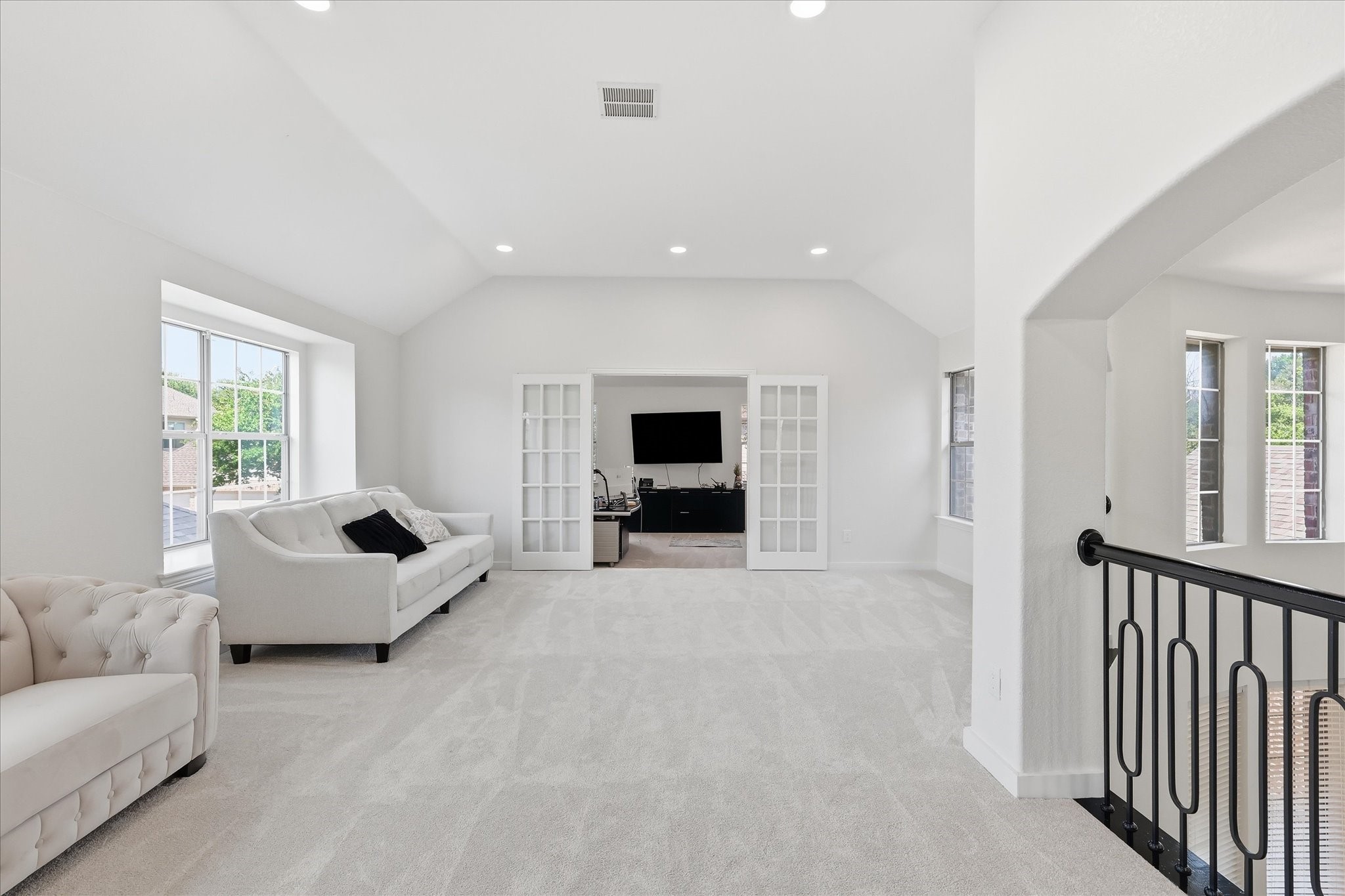 1106 Bridgeway Lane