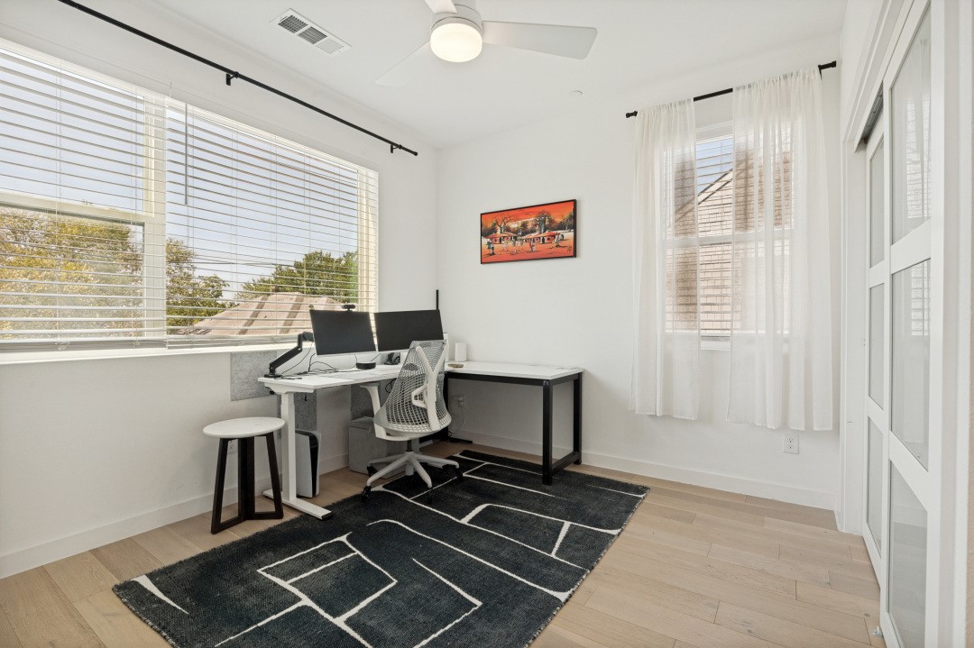 427 W 10th Street 201