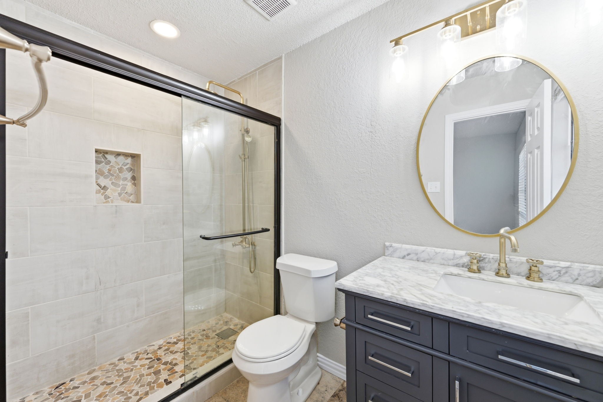 14333 Preston Road 1704