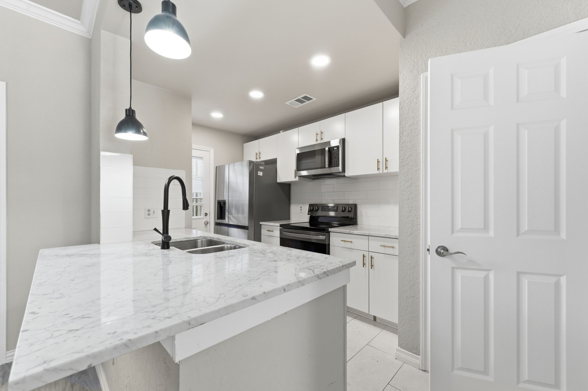 14333 Preston Road 1704