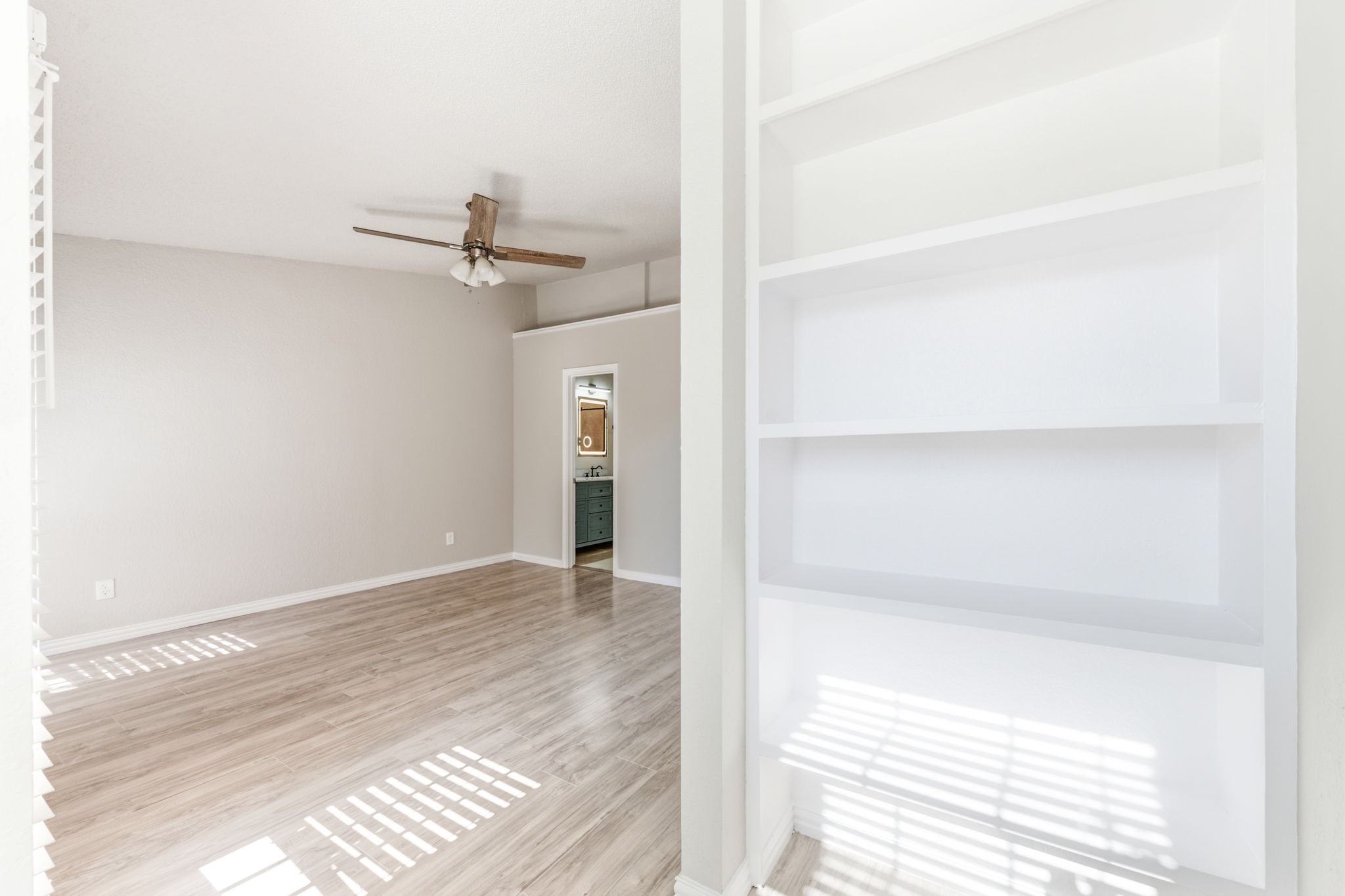 14333 Preston Road 1704