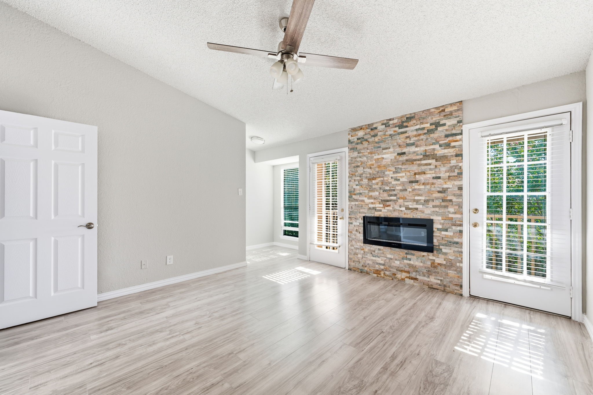 14333 Preston Road 1704